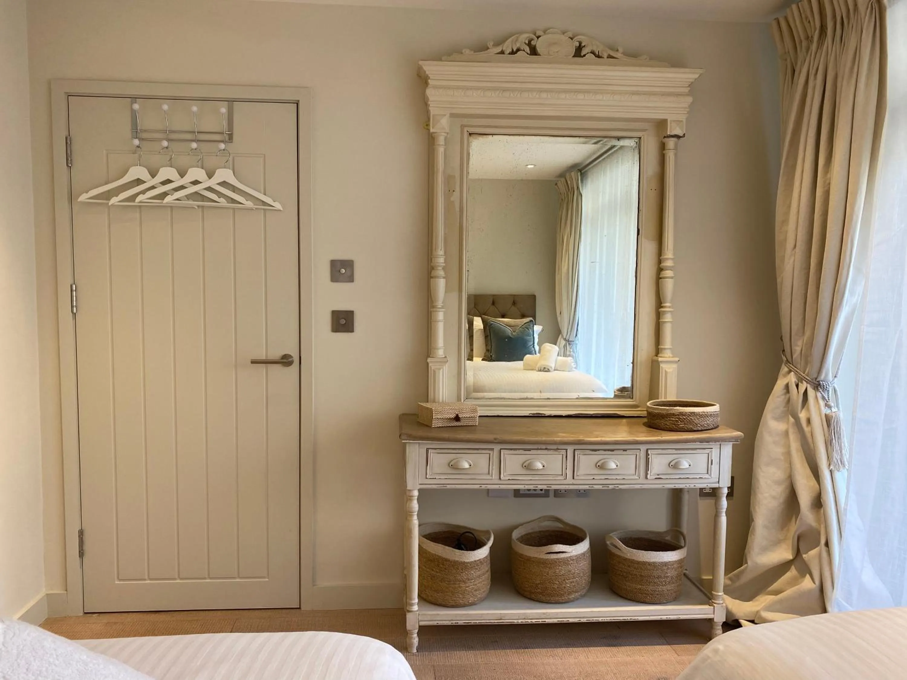 Bedroom, Bed in Walcot Yard in Bath