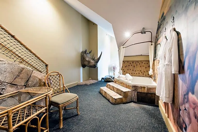 Bed in Chateau Avalon