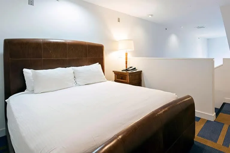 Bed in Chateau Avalon