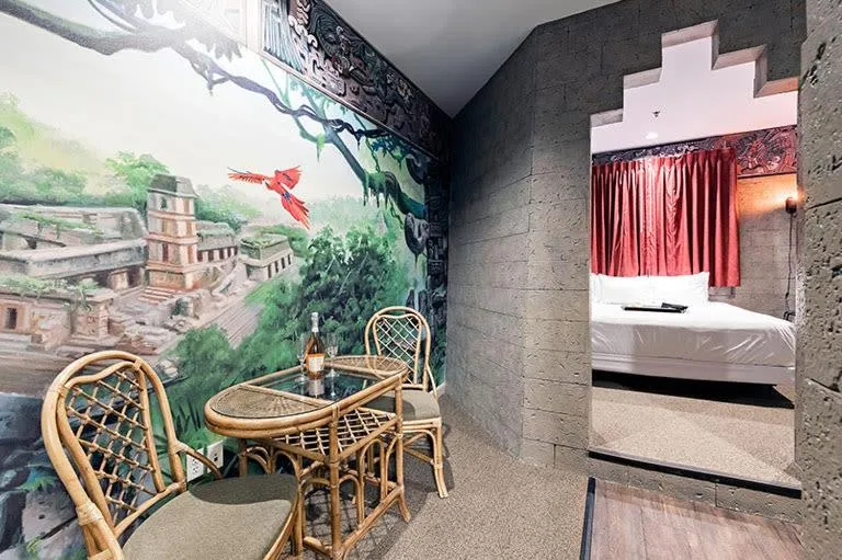 Bed in Chateau Avalon