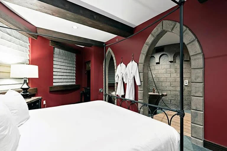 Bed in Chateau Avalon