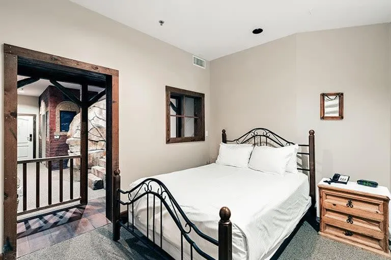 Bed in Chateau Avalon