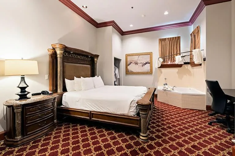Bed in Chateau Avalon