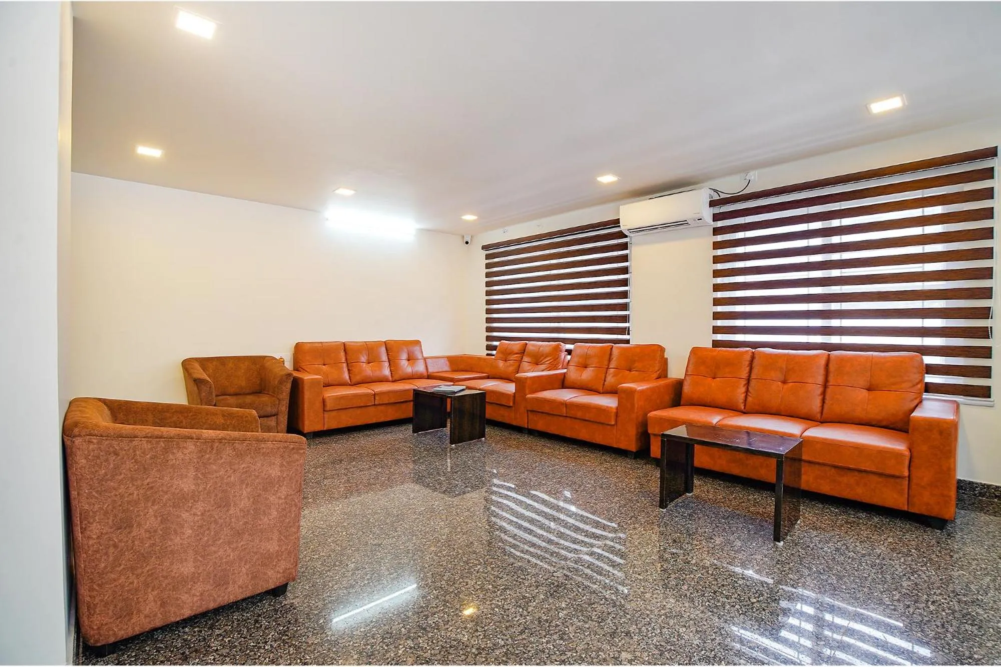 Seating area in FabHotel Greenwood Xpress Inn - Nr Manipal Hospital