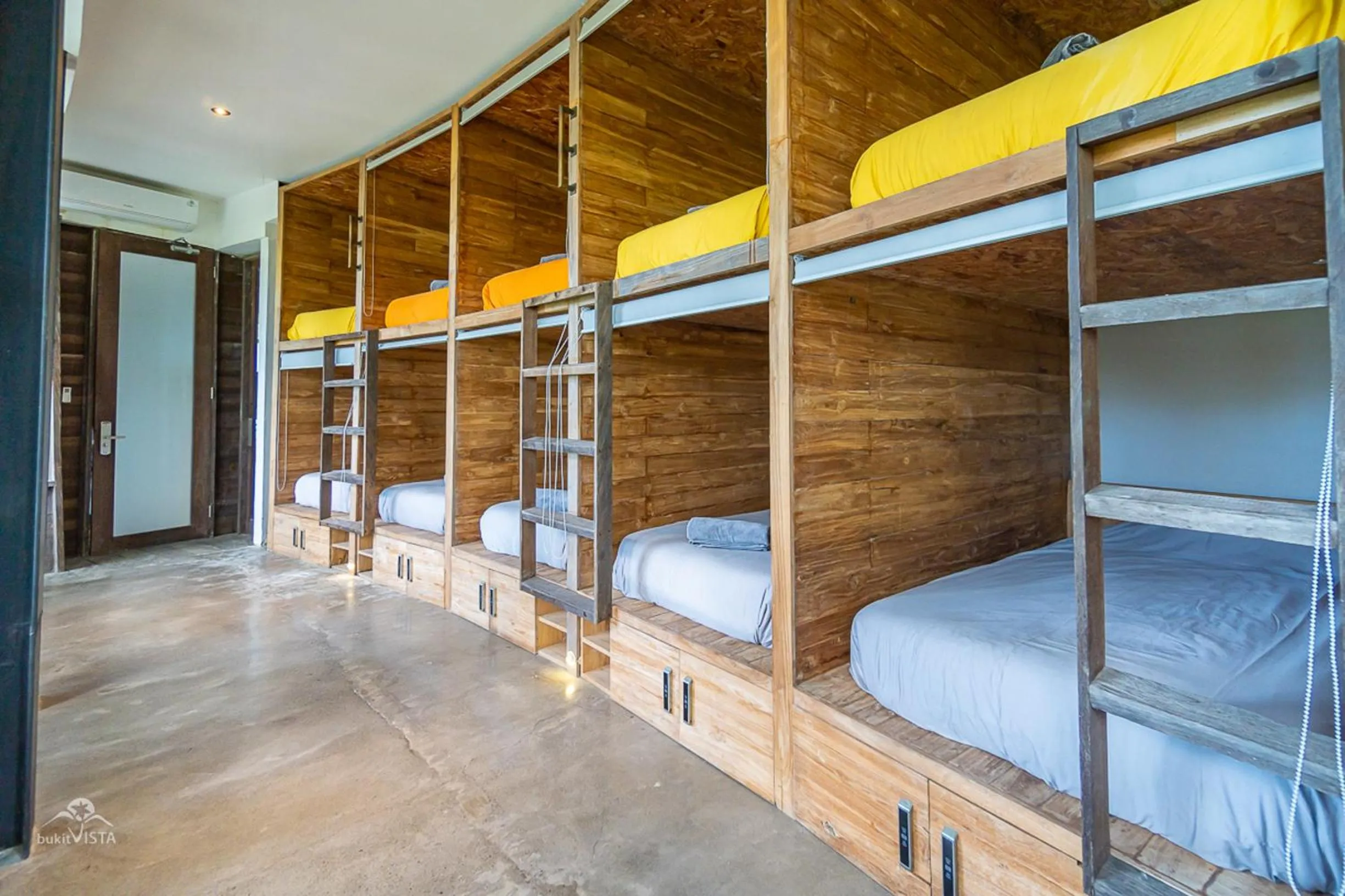 Bed in Bong Hostel Nusa Lembongan by Bukit Vista