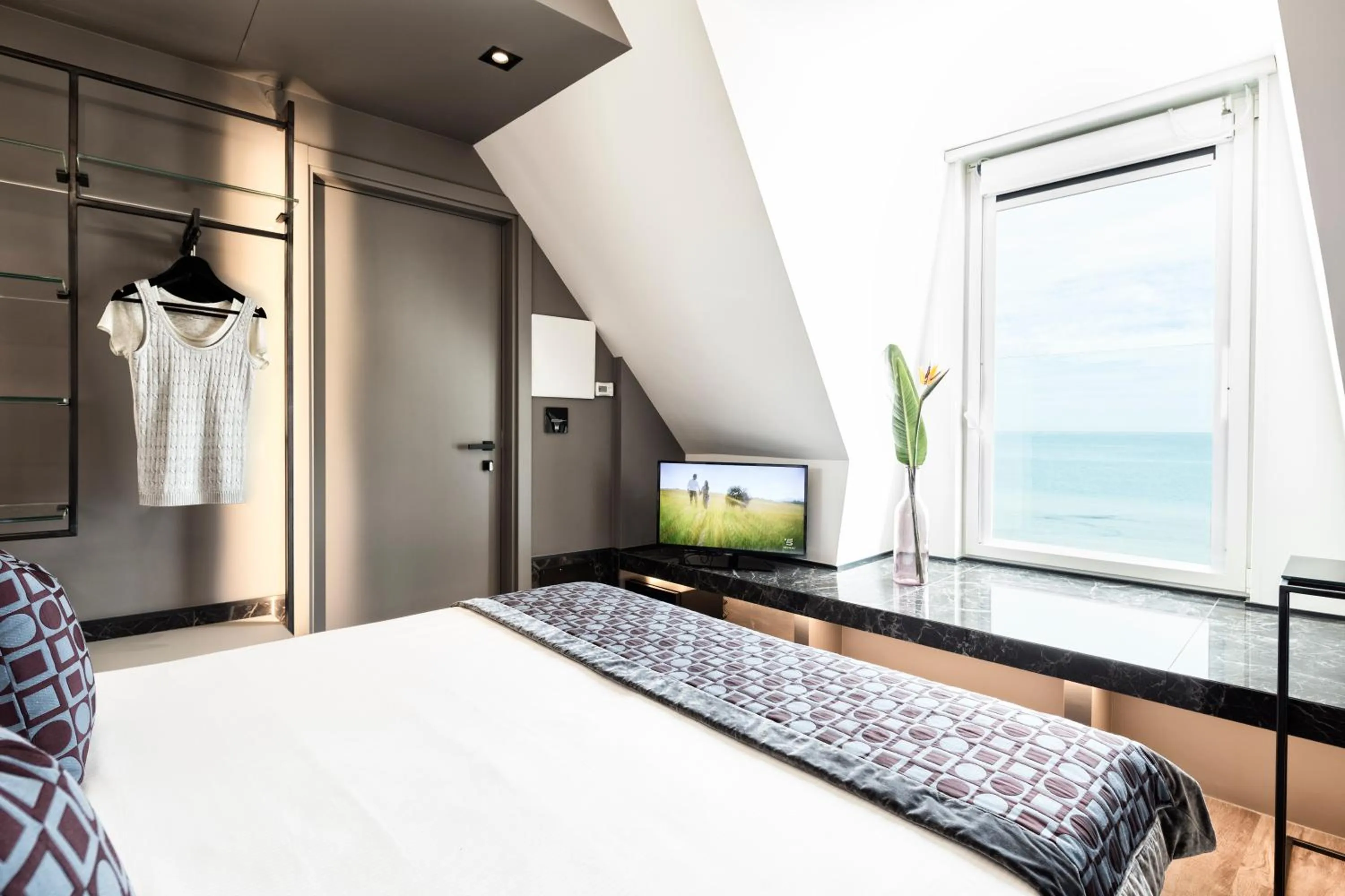 Bed in Hotel Michelangelo