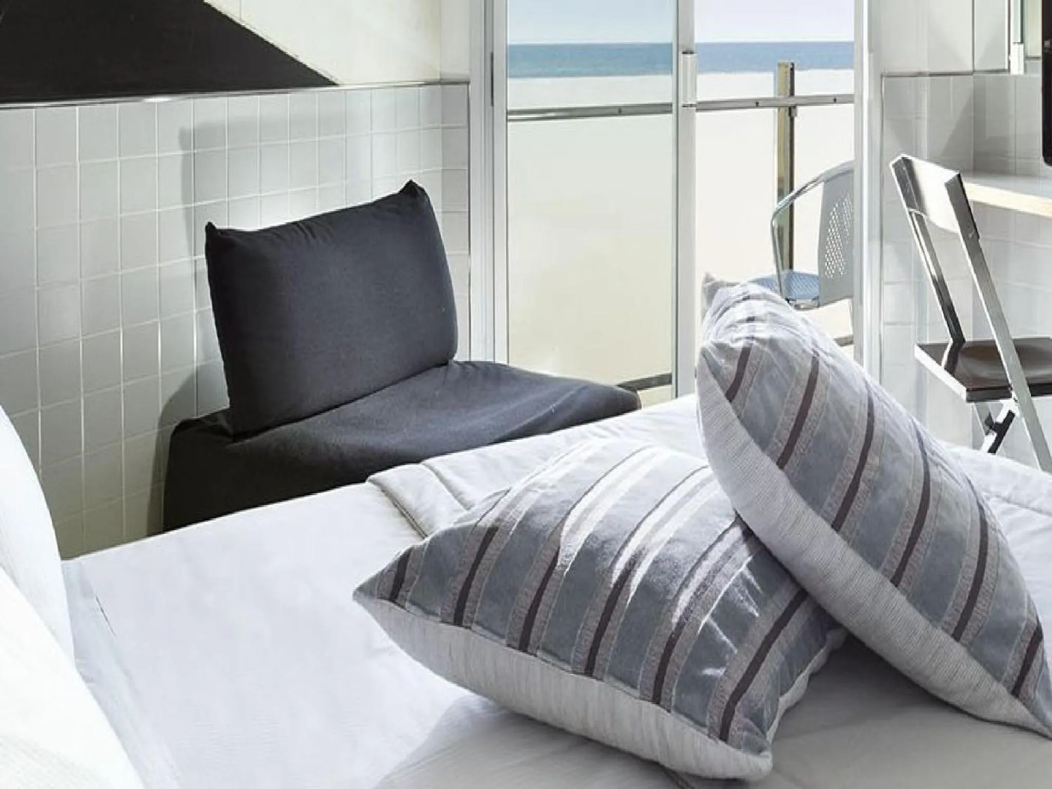 Decorative detail, Bed in Hotel Michelangelo