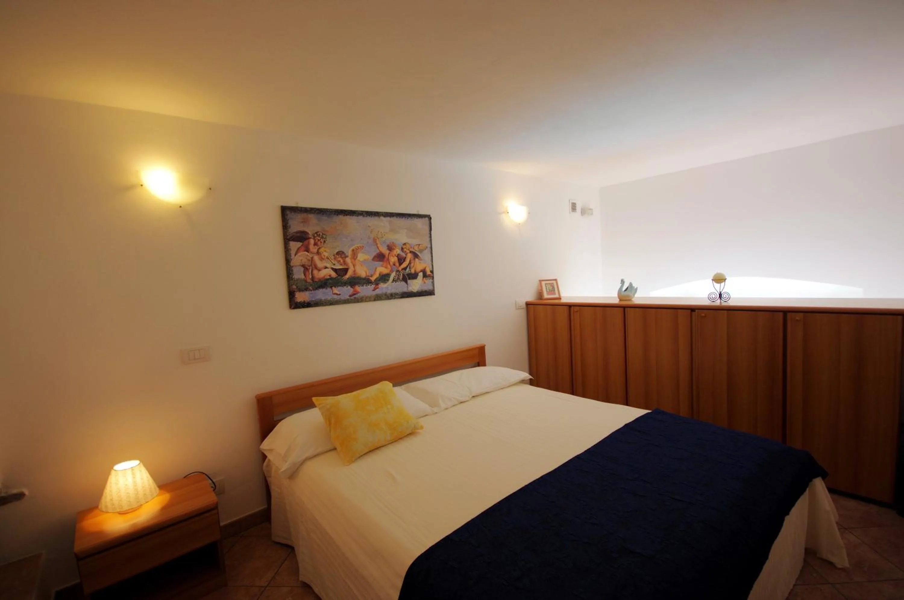 Photo of the whole room, Bed in Residence Celeste