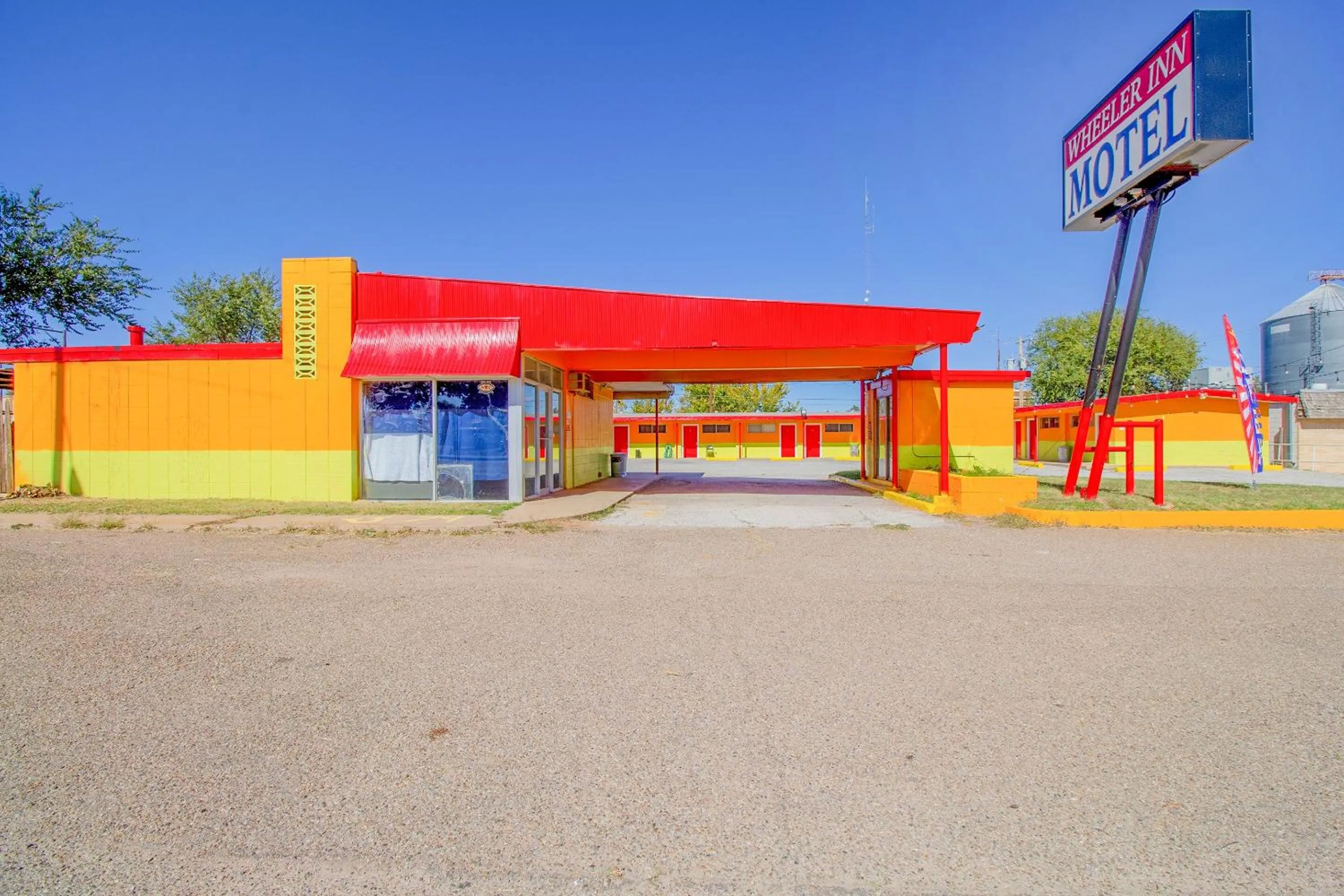 Facade/entrance in Wheeler Inn Texas, US - 83 By OYO