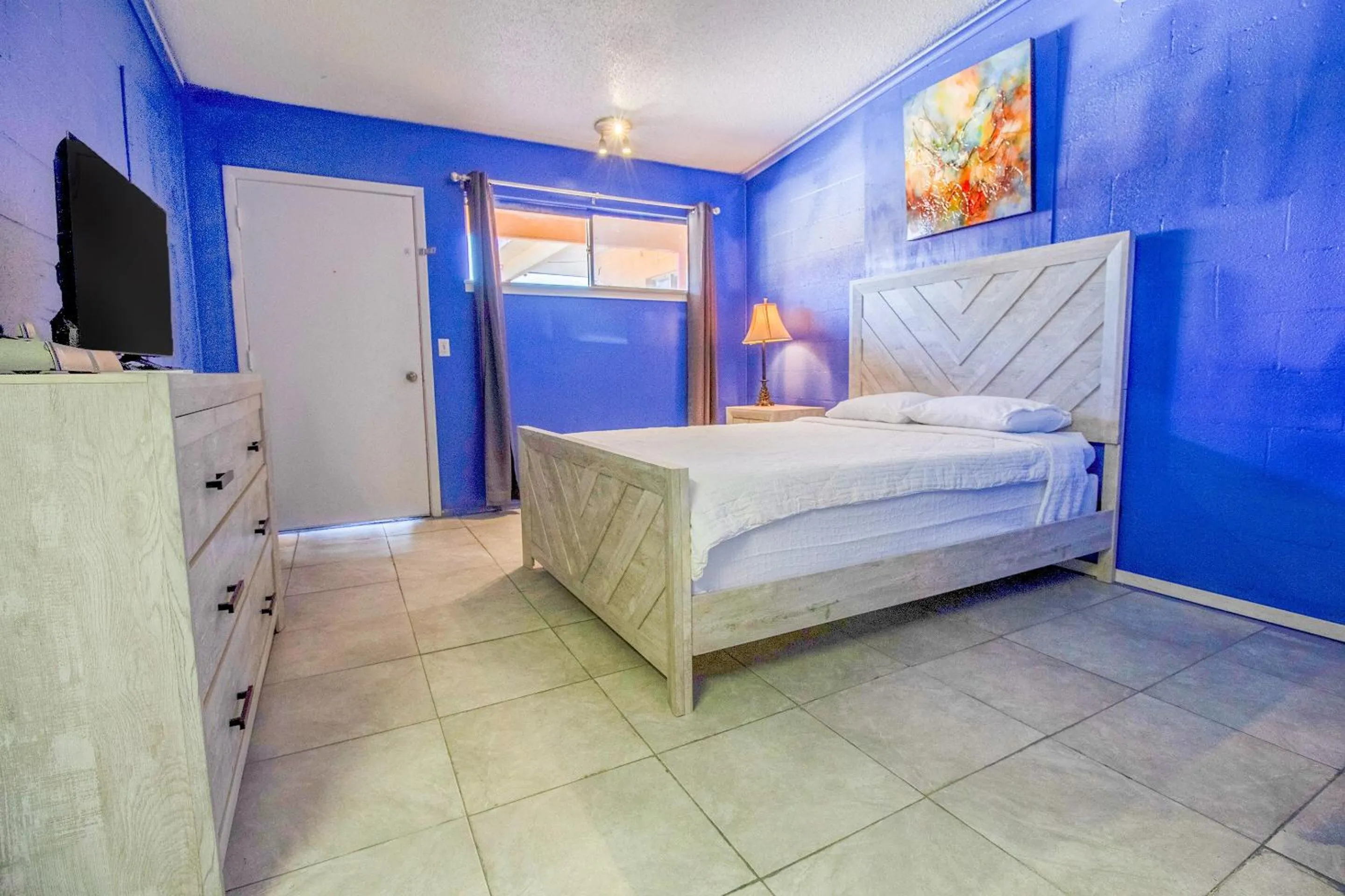 Bedroom, Bed in Wheeler Inn Texas, US - 83 By OYO