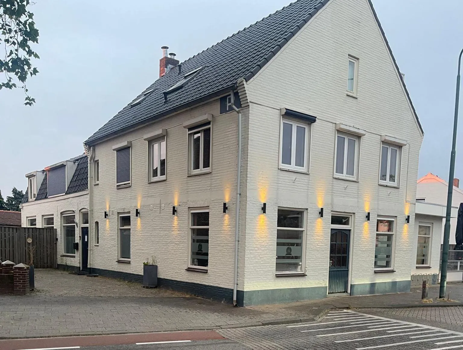 Property building in Hotel de Slapende Hollander - Economy