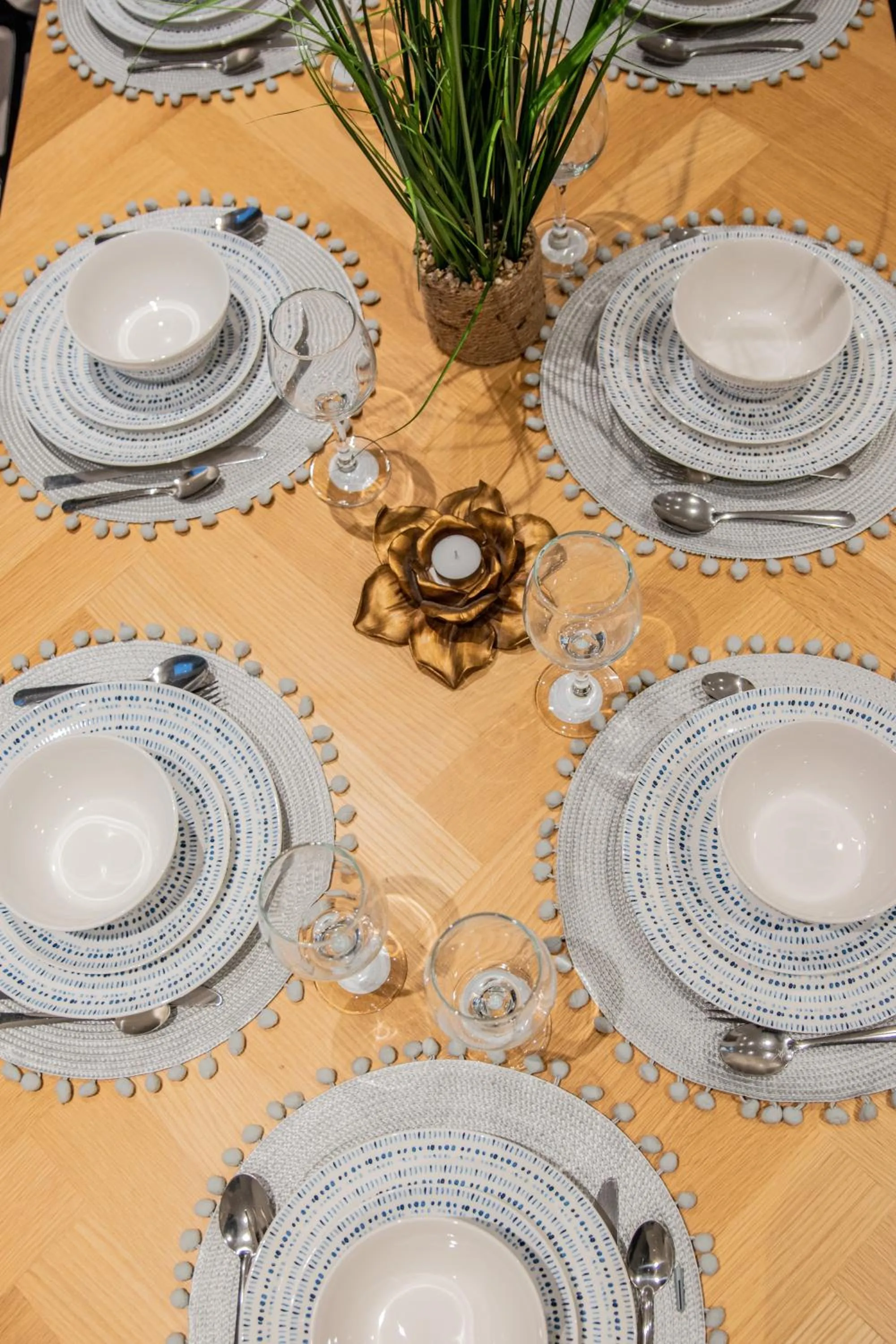 Dining area in BV Comfy Spacious 3 Bedroom House At Tatton Street Manchester