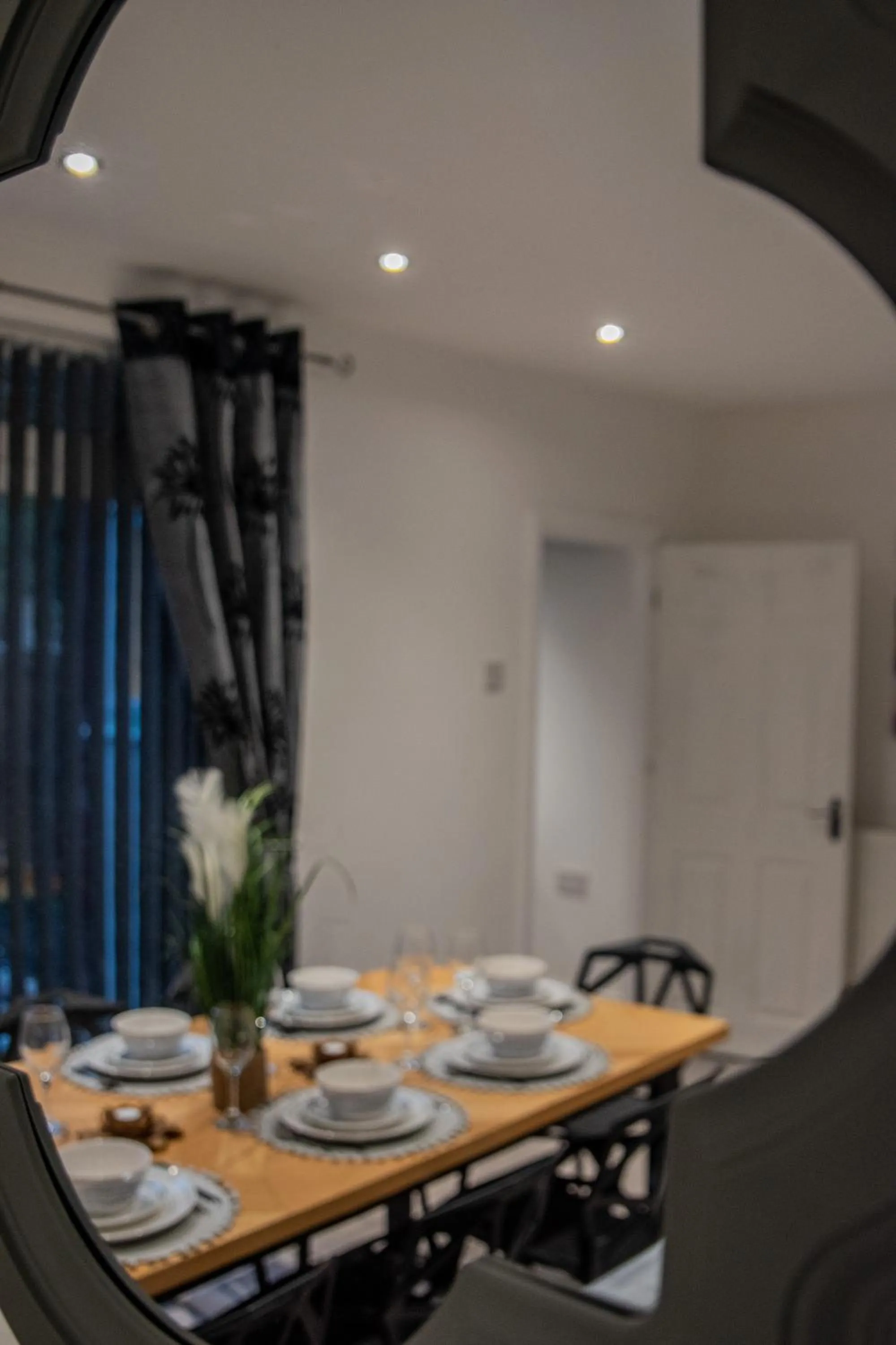 Dining area in BV Comfy Spacious 3 Bedroom House At Tatton Street Manchester