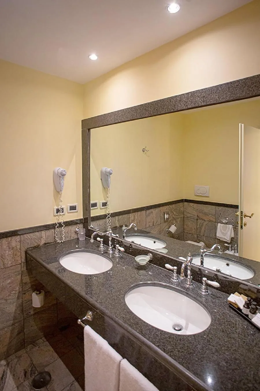 Bathroom in Villa Tuscolana