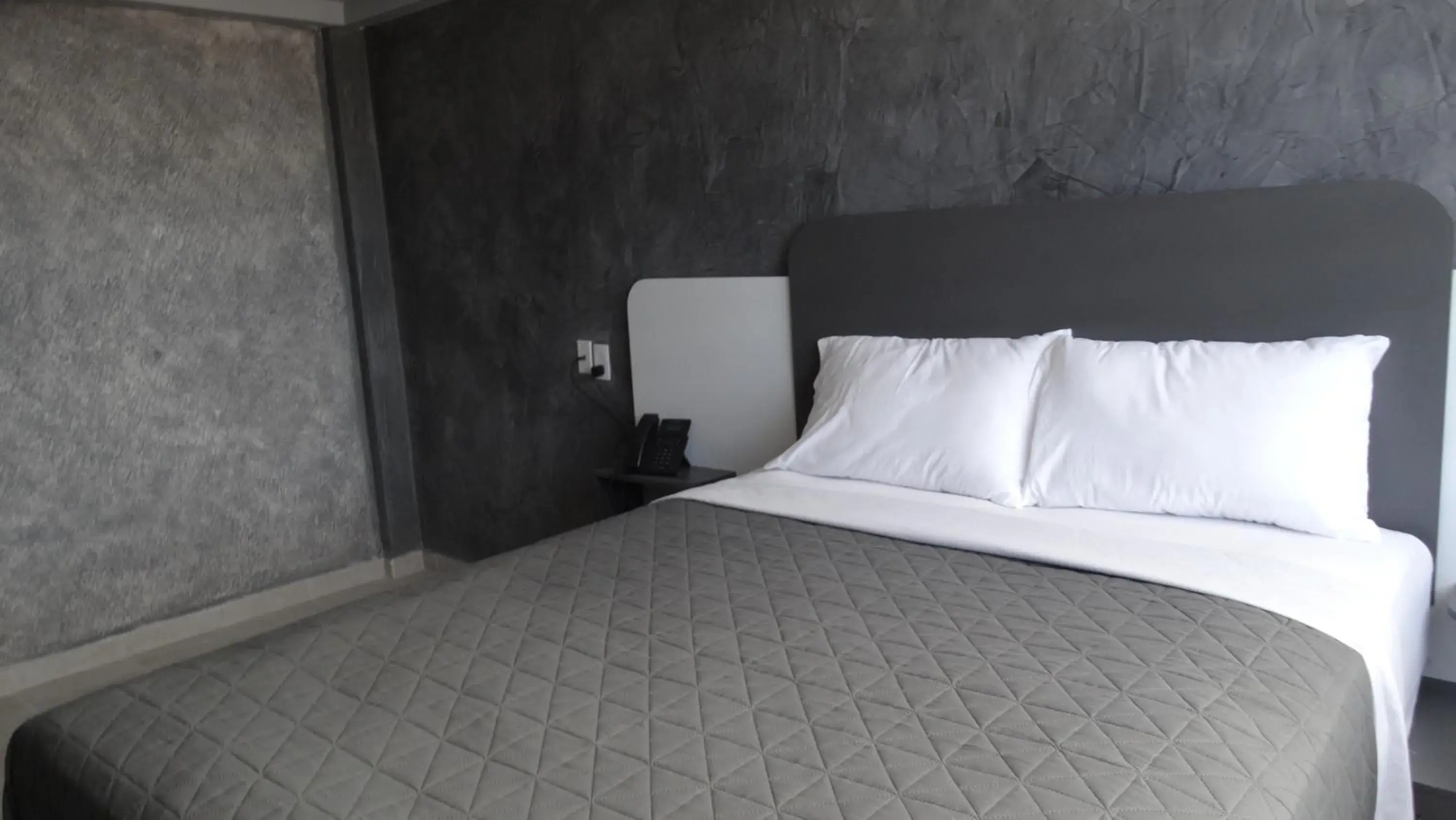 Deluxe Queen Room in MOTEL & HOTEL ALJIBE Deluxe Queen Room in MOTEL & HOTEL ALJIBE