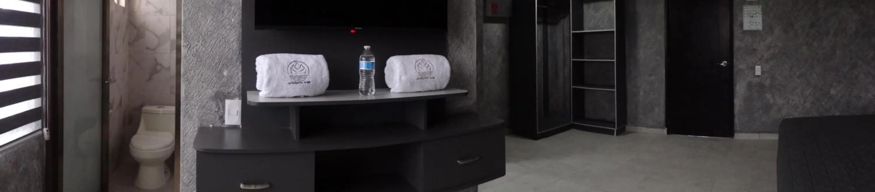 Bathroom in MOTEL & HOTEL ALJIBE