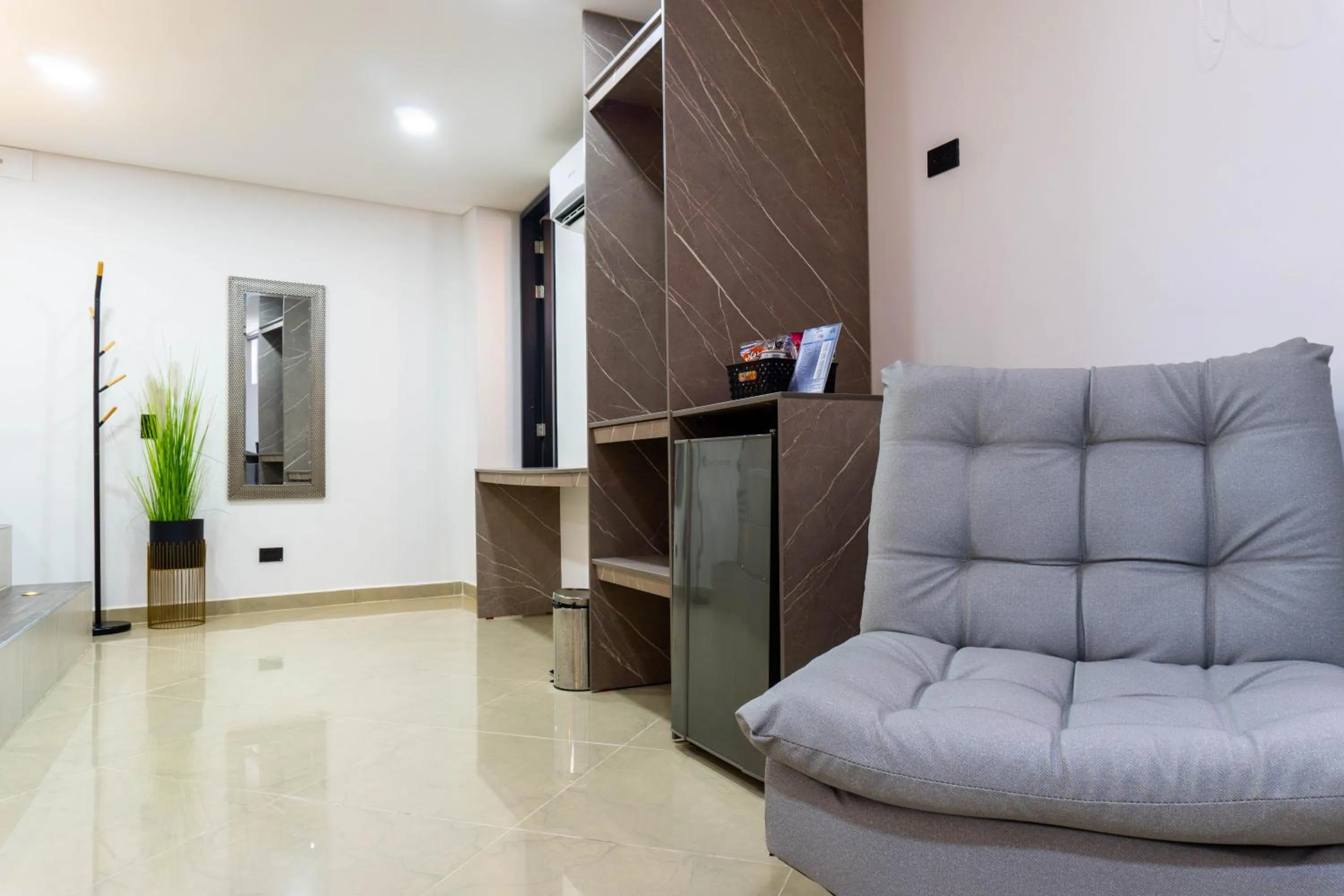 Hotel California City