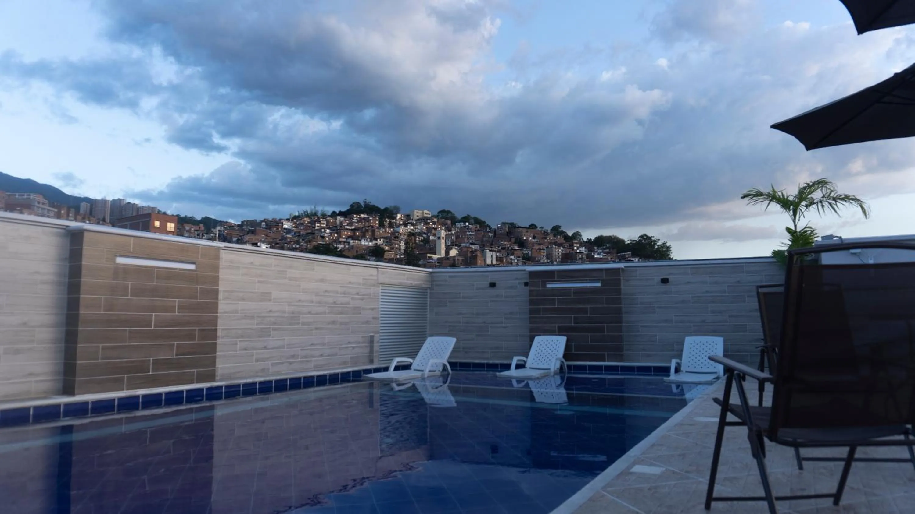 Swimming pool in Hotel California City