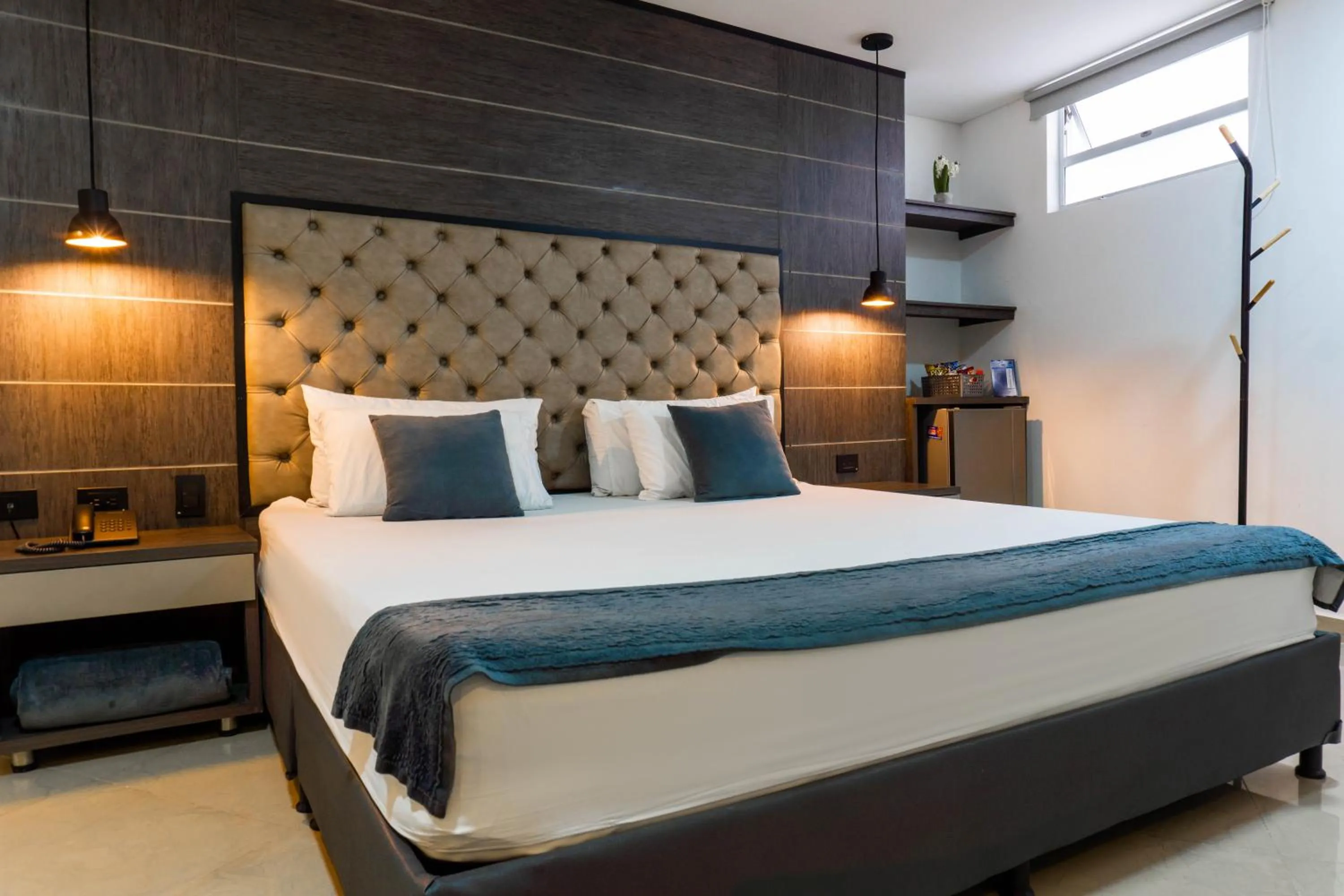 Bed in Hotel California City