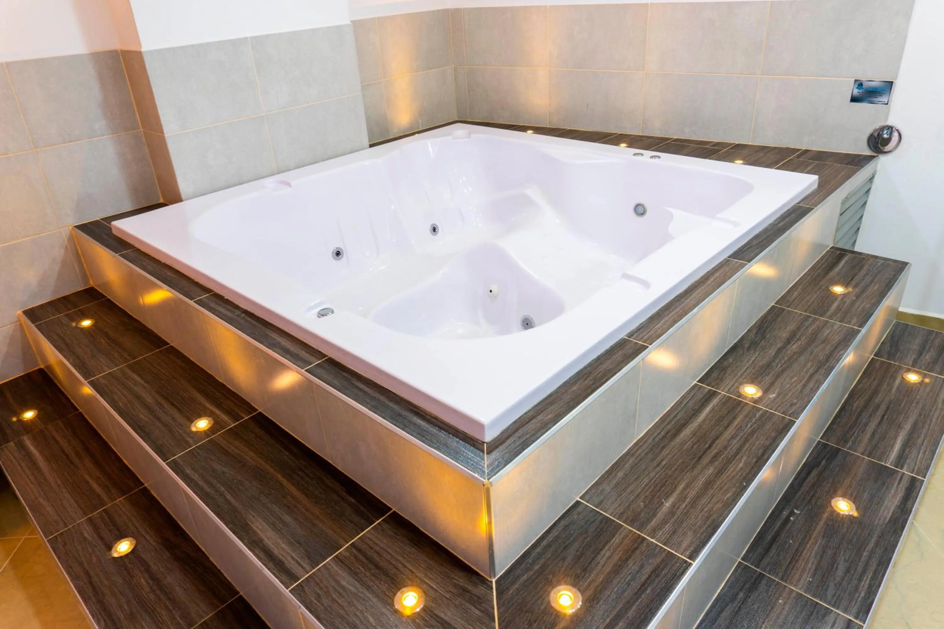 Hotel California City