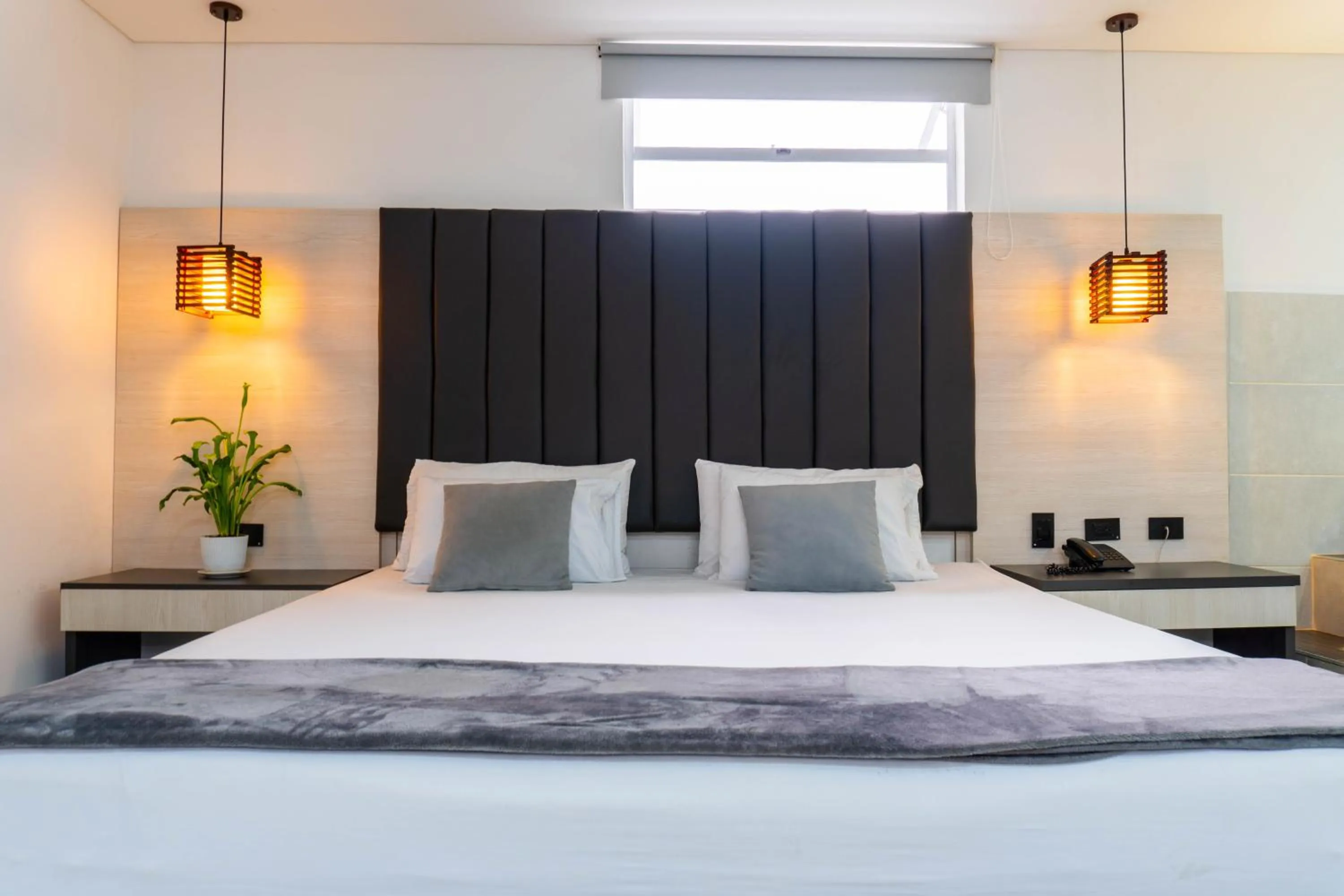 Bed in Hotel California City