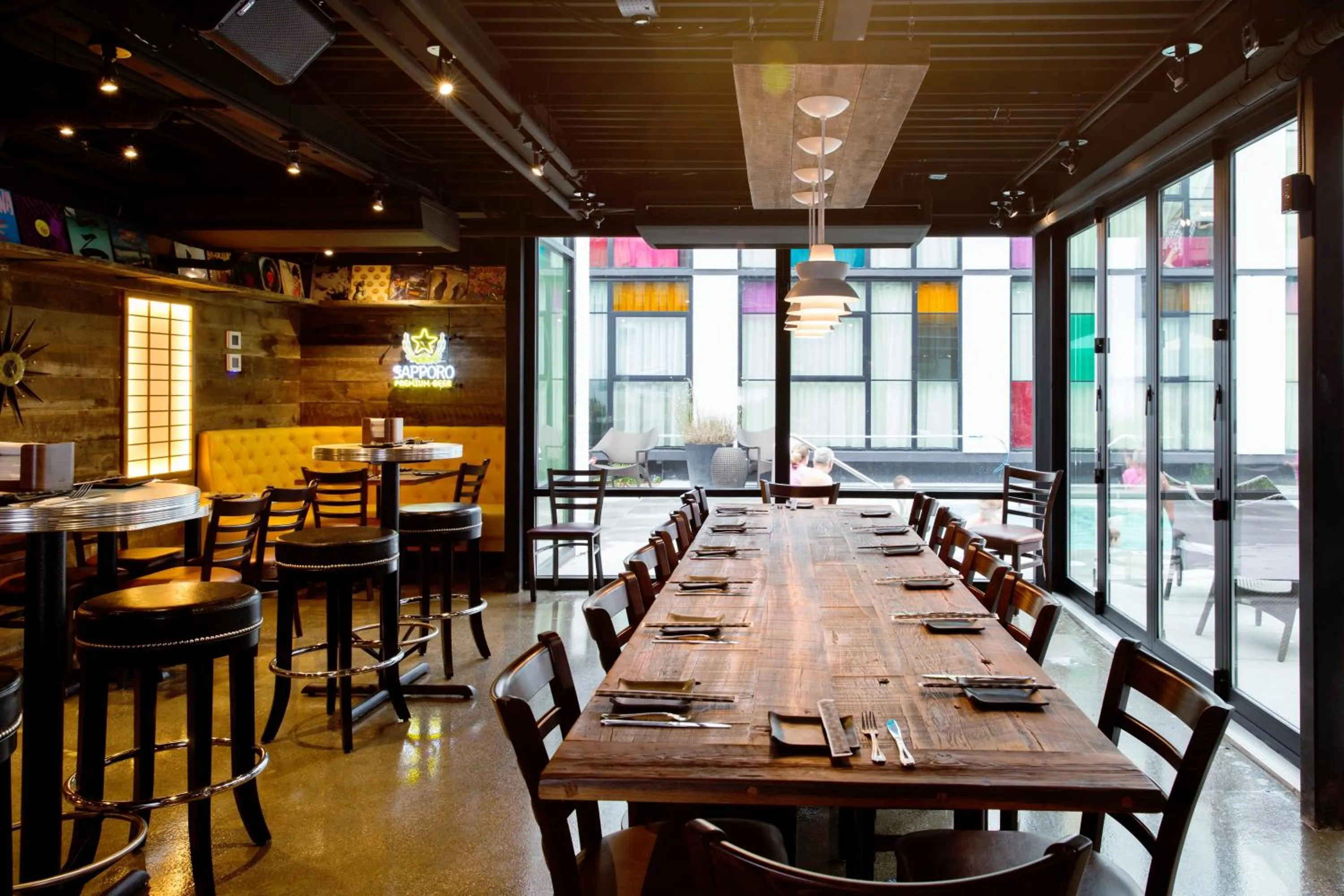 Restaurant/places to eat in The Verb Hotel