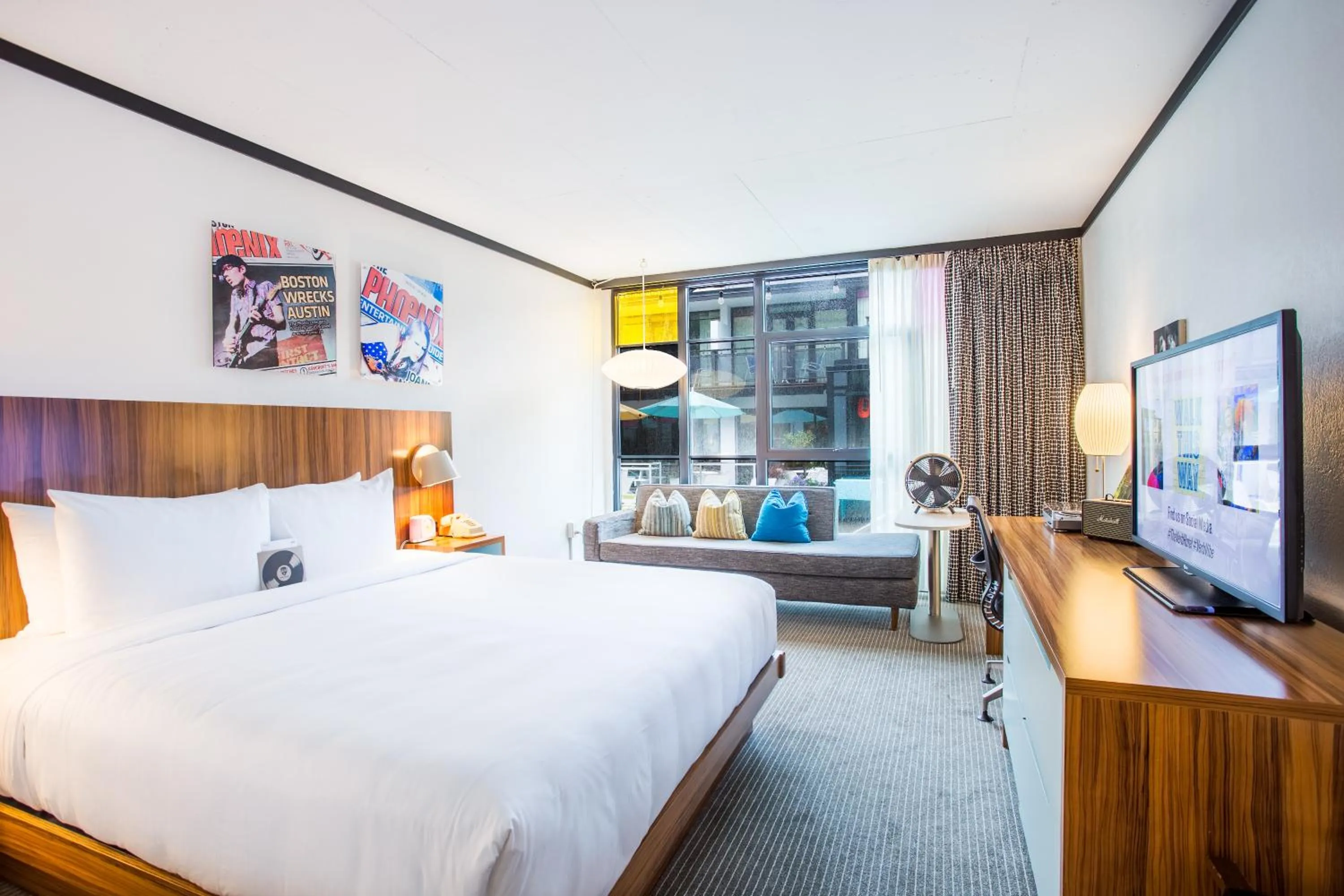 Pool view, Bed in The Verb Hotel