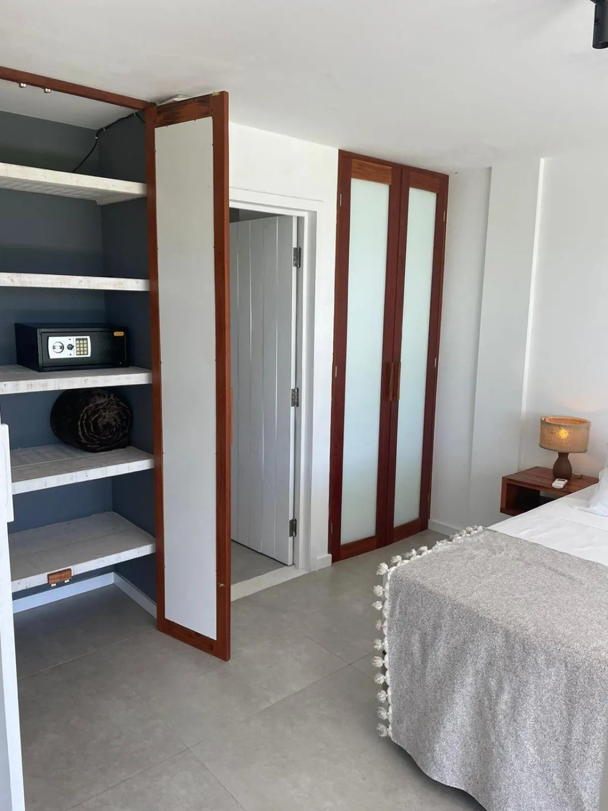 Bedroom, Bed in Club de Mar Condo Hotel