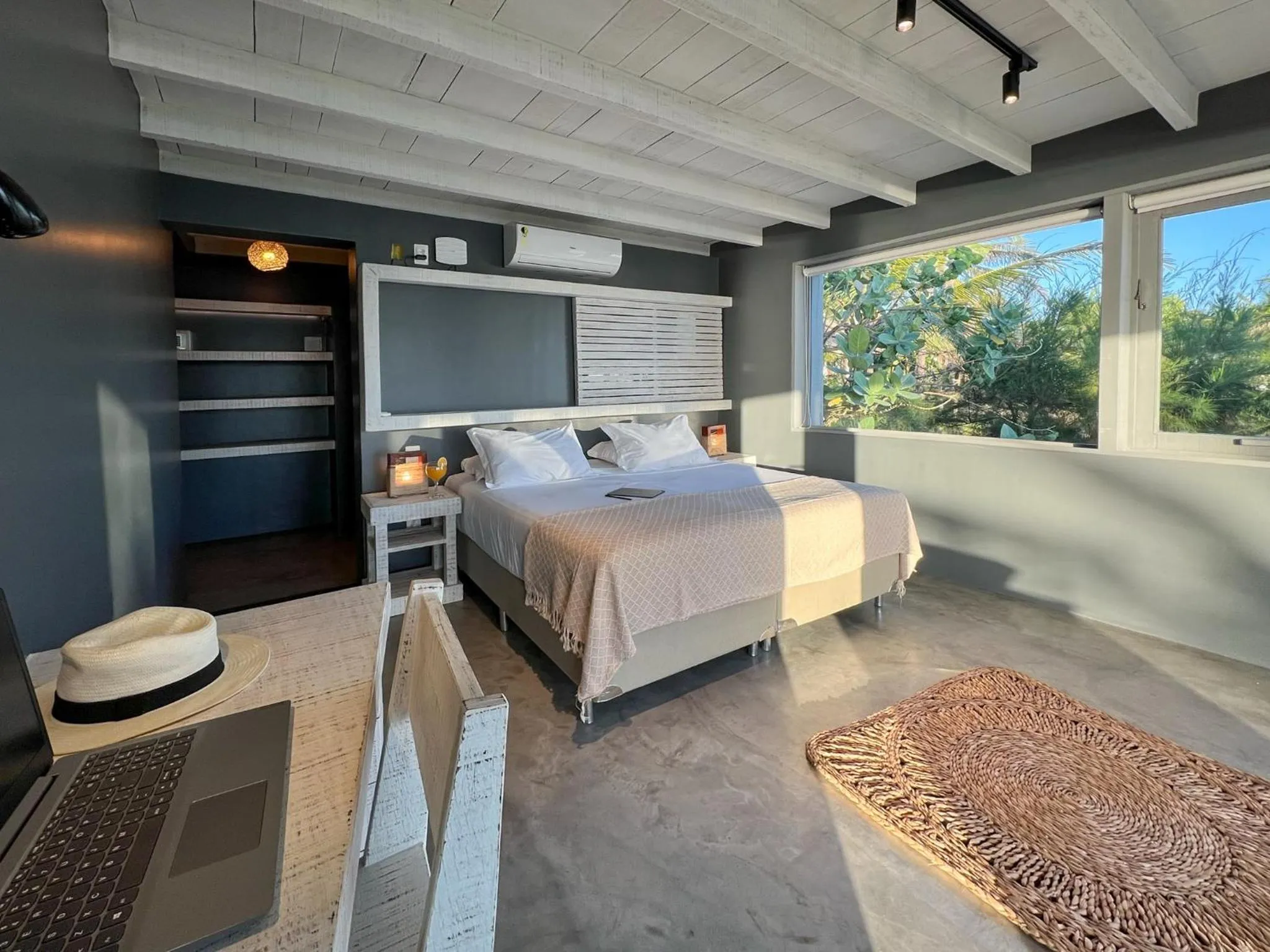 Bedroom, Bed in Club de Mar Condo Hotel