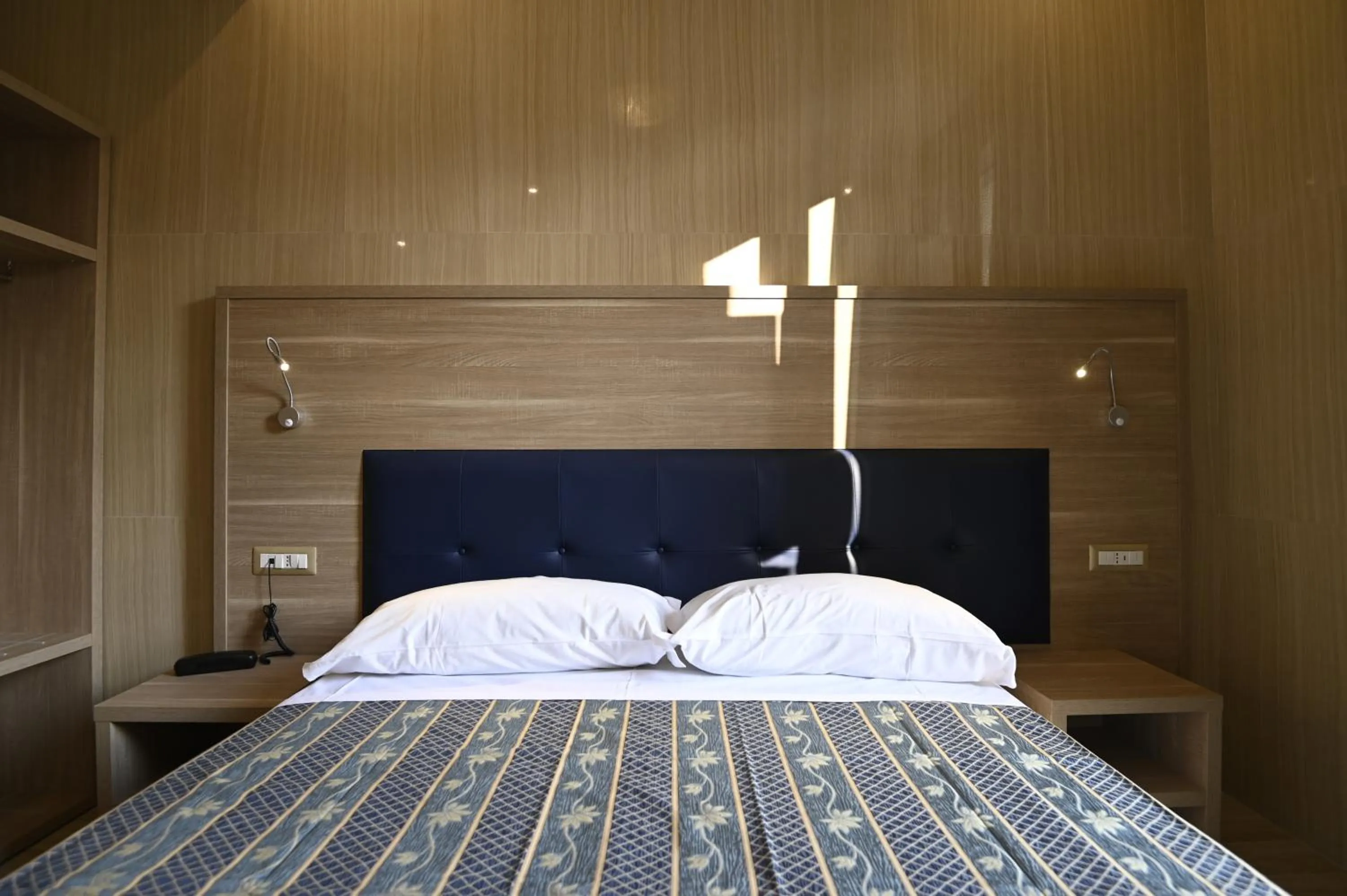 Double Room in Hotel Midway