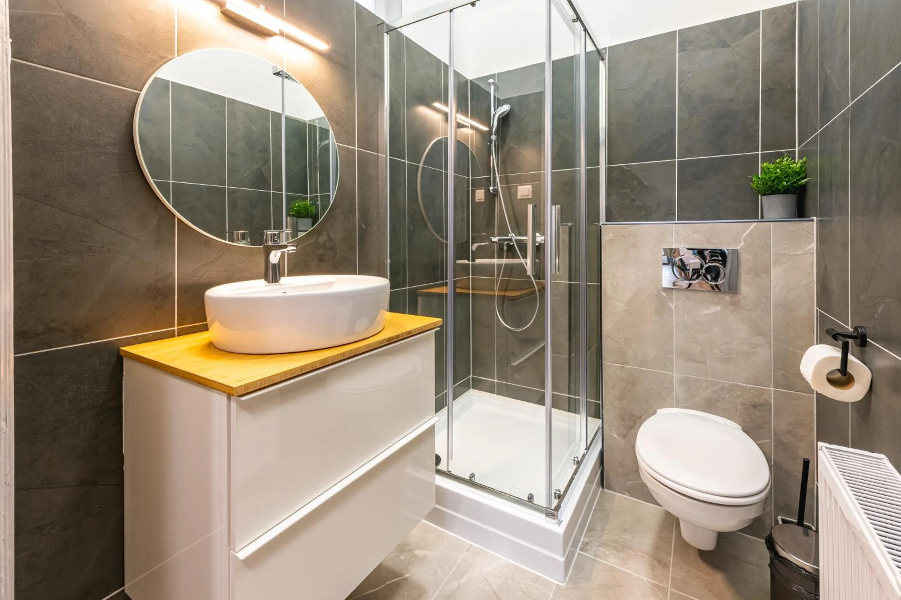 Deluxe Kazincy Apartment in the Heart of Budapest