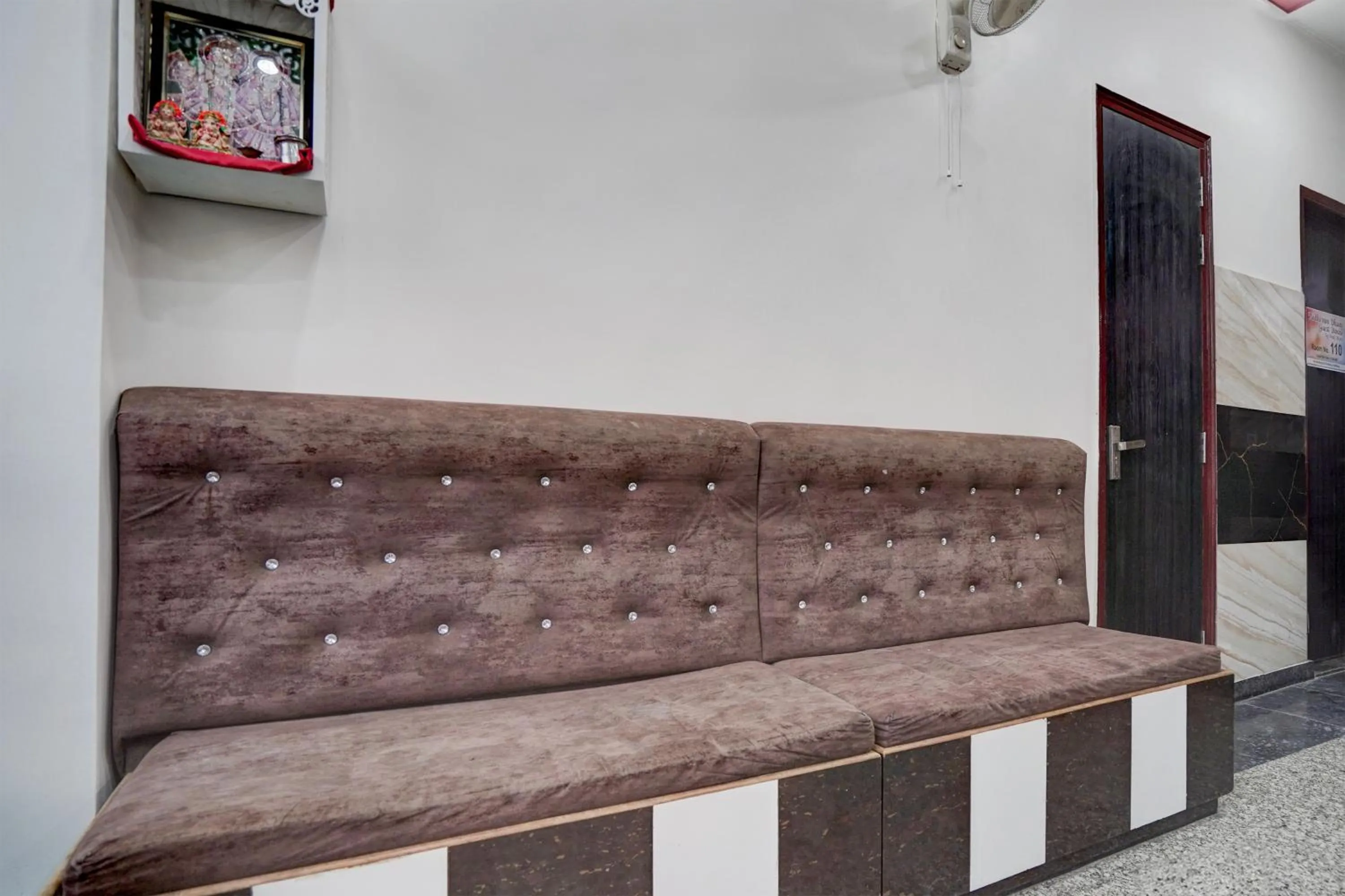 Lobby or reception in Hotel O Govind Nagar Near Krishan Janm Bhoomi
