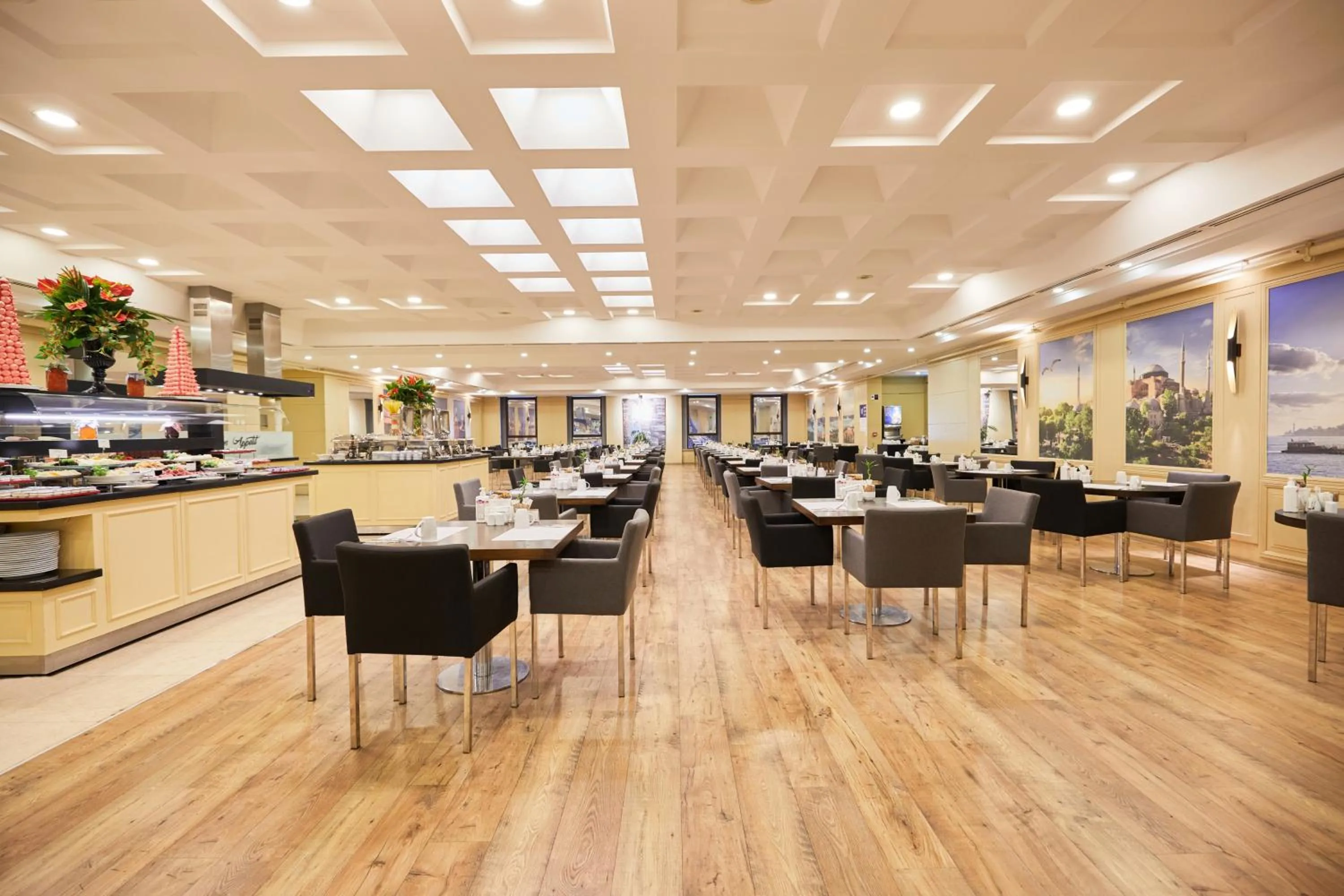 Restaurant/places to eat in Dedeman Istanbul