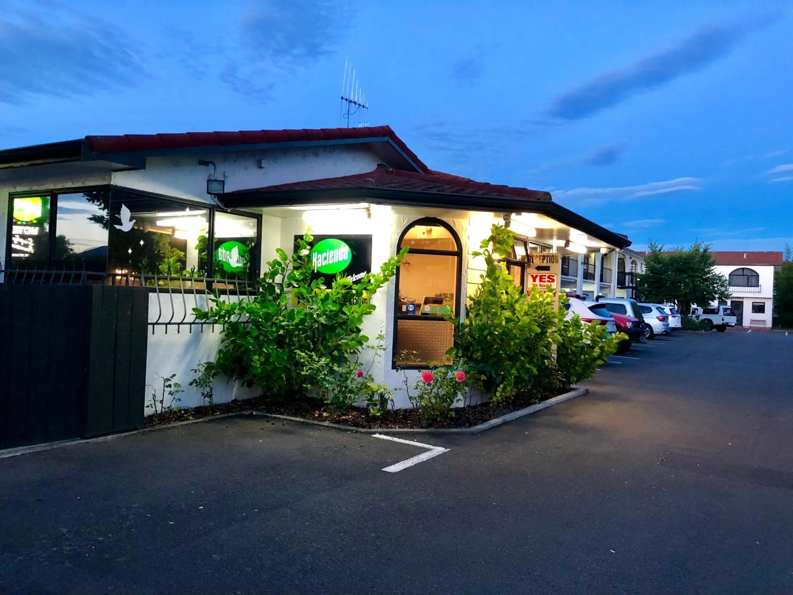 Property building in Hacienda Motor Lodge