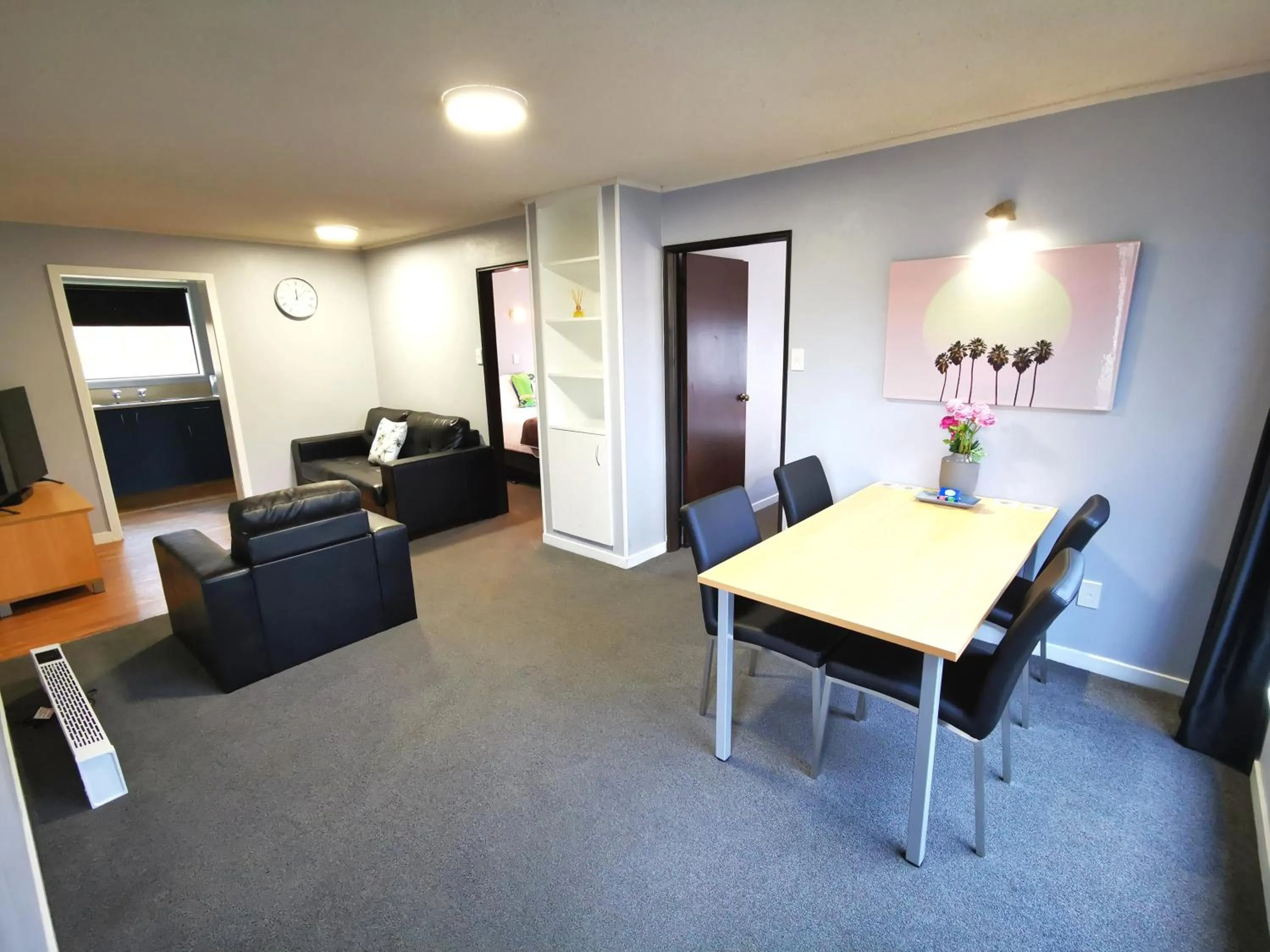 Living room in Hacienda Motor Lodge