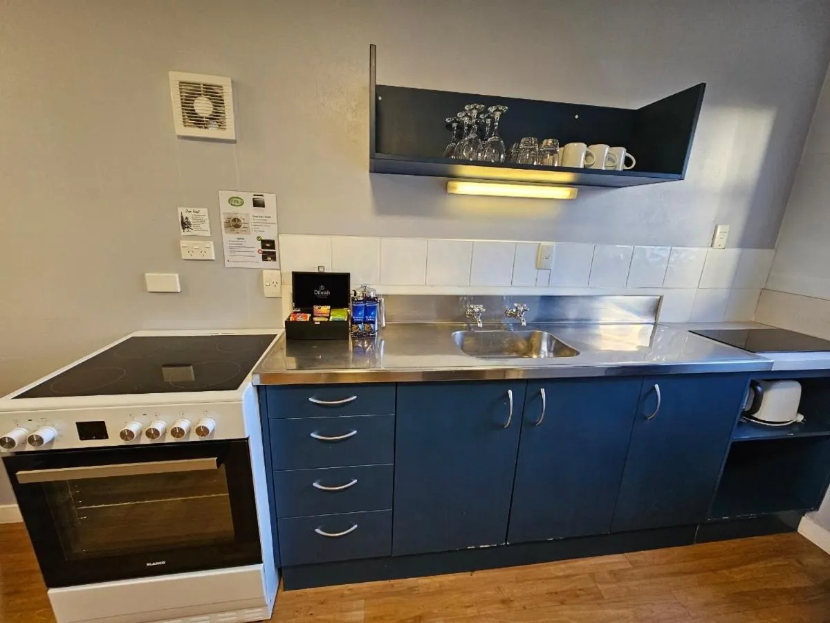 Hacienda Motor Lodge