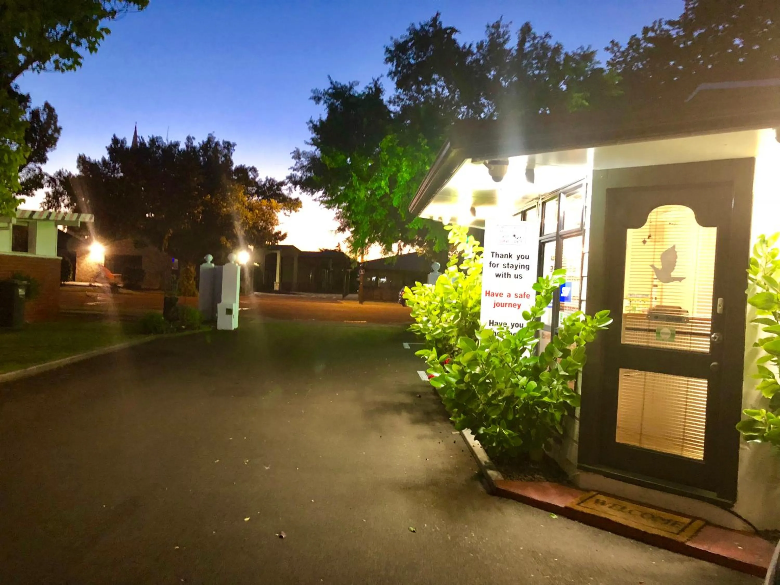Property building in Hacienda Motor Lodge