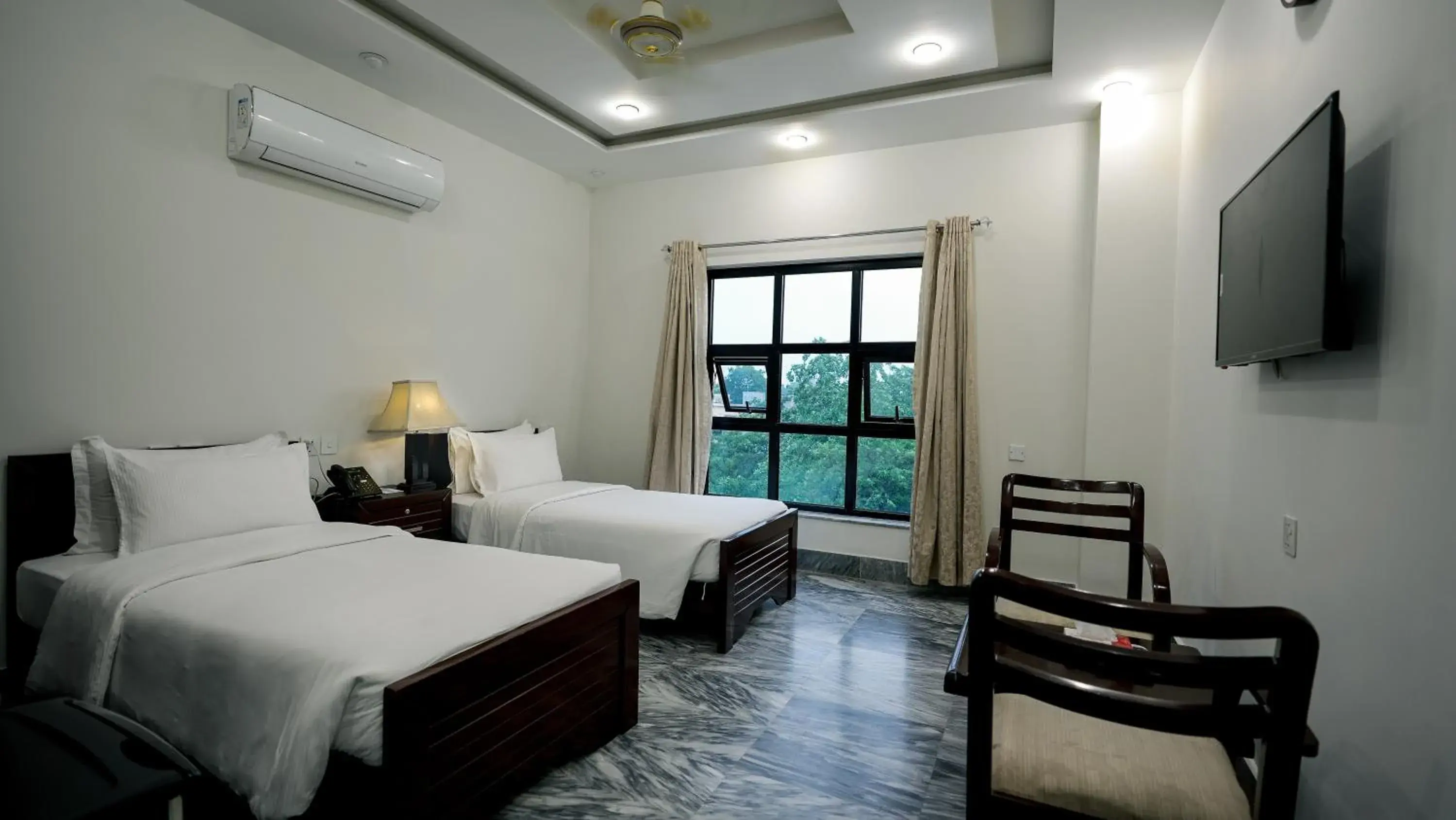 Twin Room with View in Hotel Nova Twin Room with View in Hotel Nova