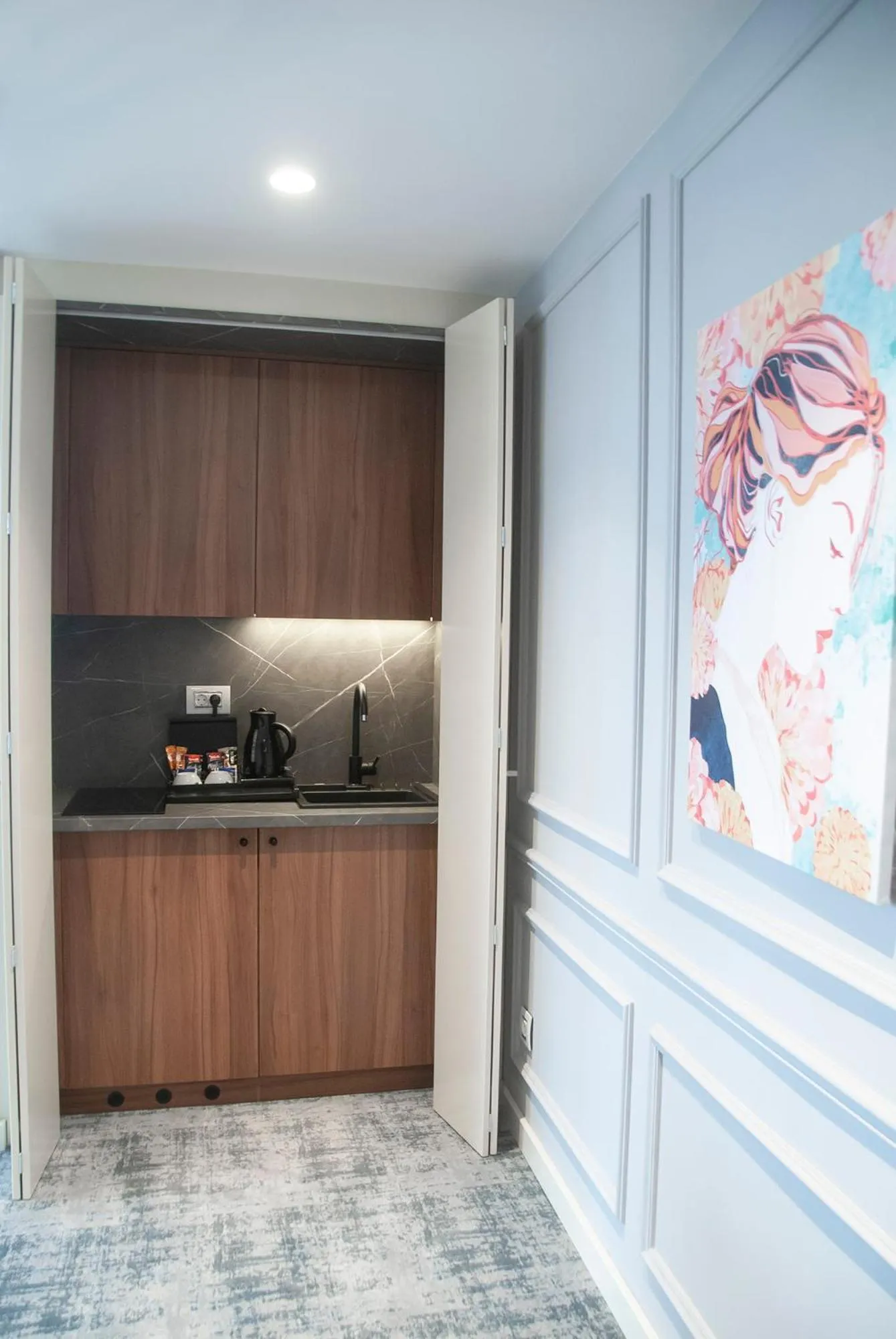 Coffee/tea facilities in H41 Luxury Suites