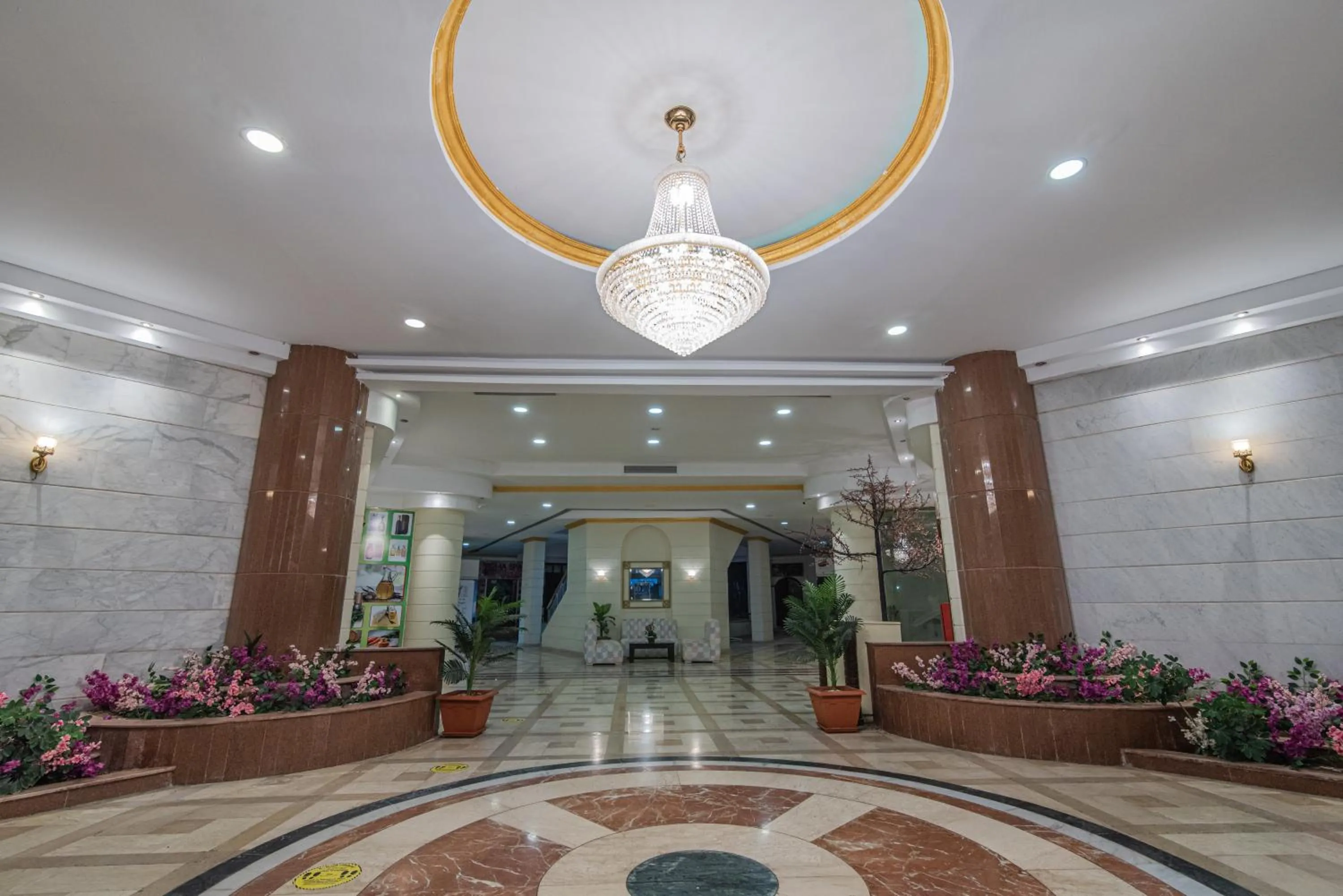 Lobby or reception in Dexon Roma Hotel