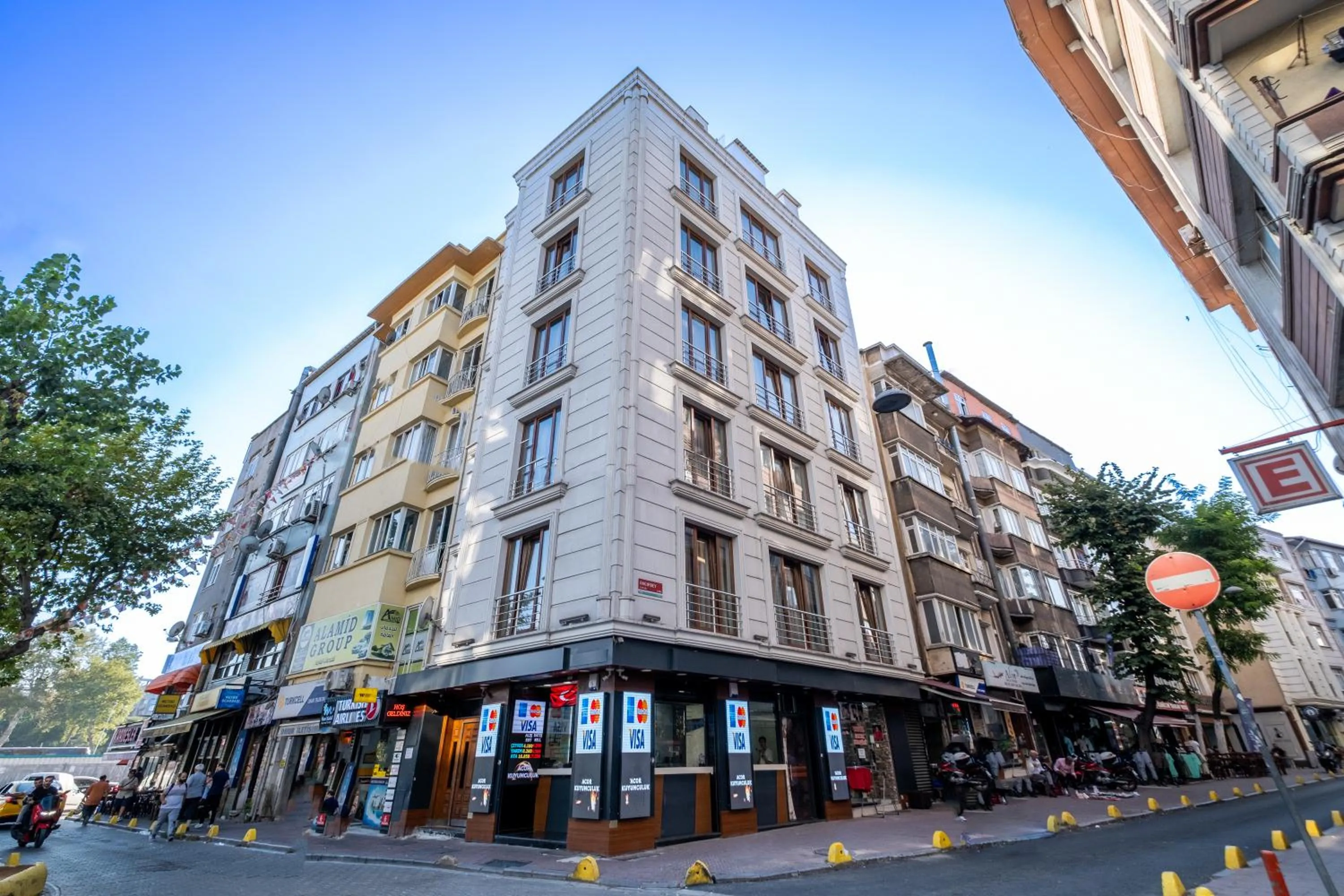 Property building in Lavin Hotel & Suites