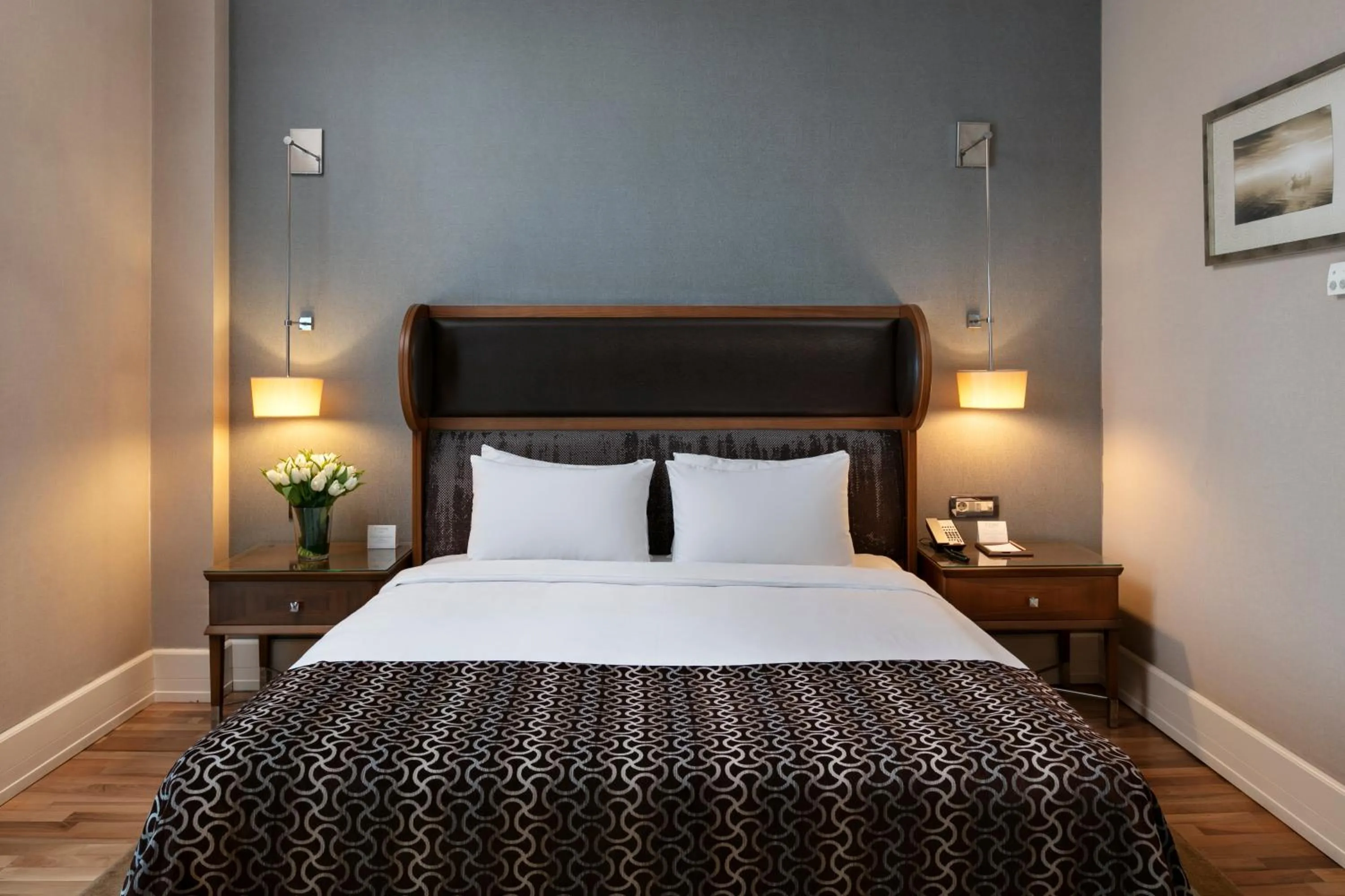 Bedroom, Bed in Titanic Business Kartal