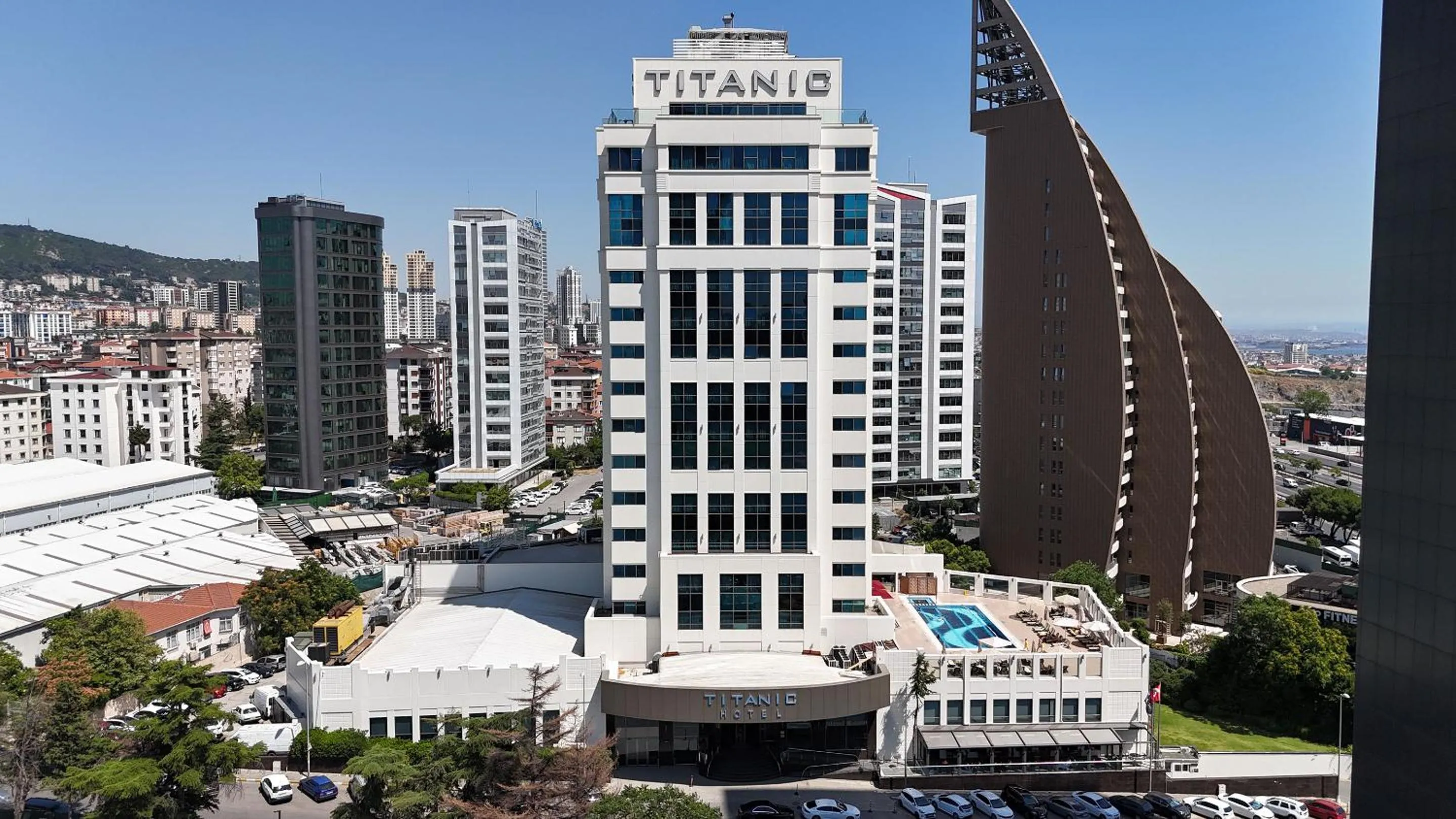 Bird's eye view in Titanic Business Kartal