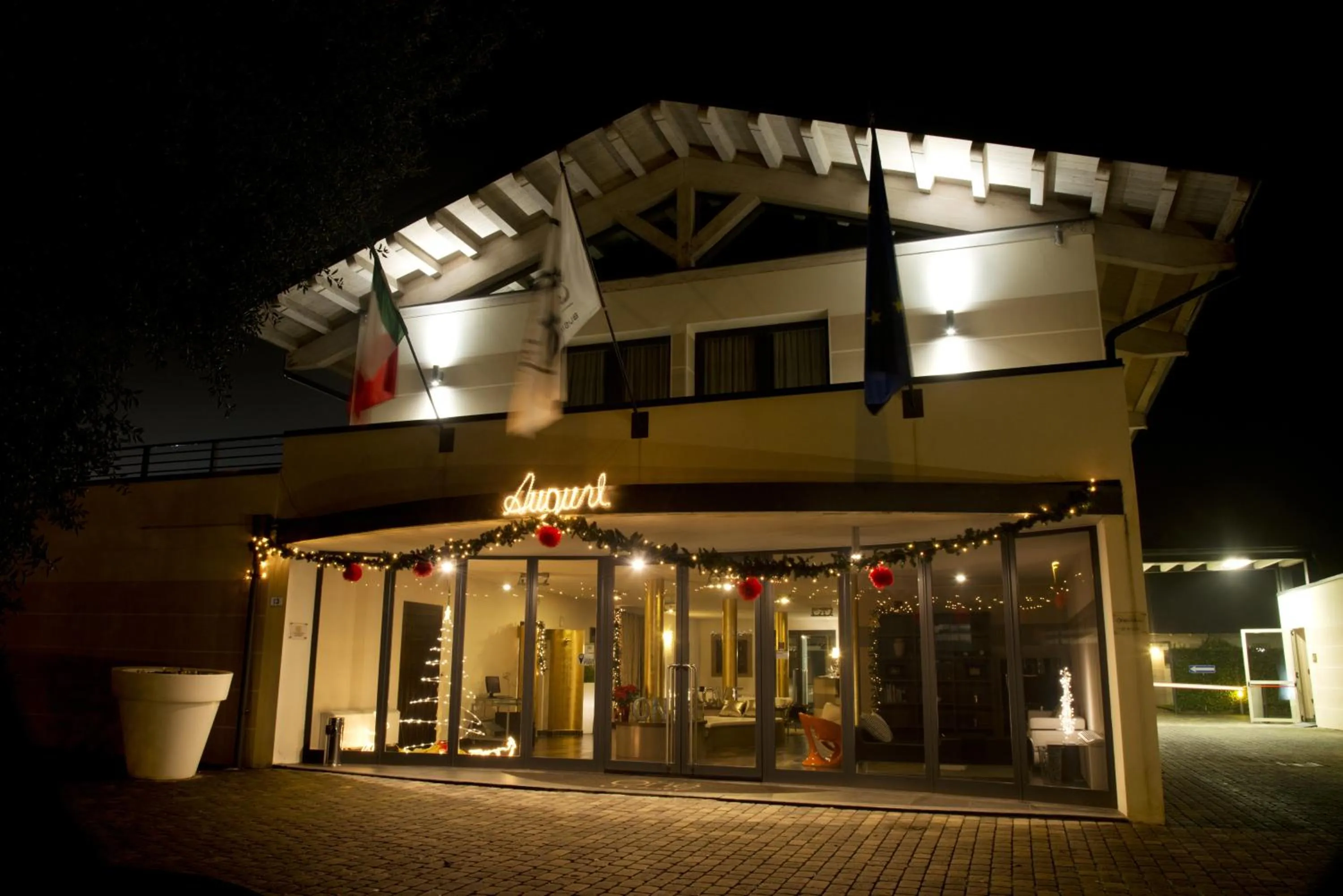 Facade/entrance in OneMhotel