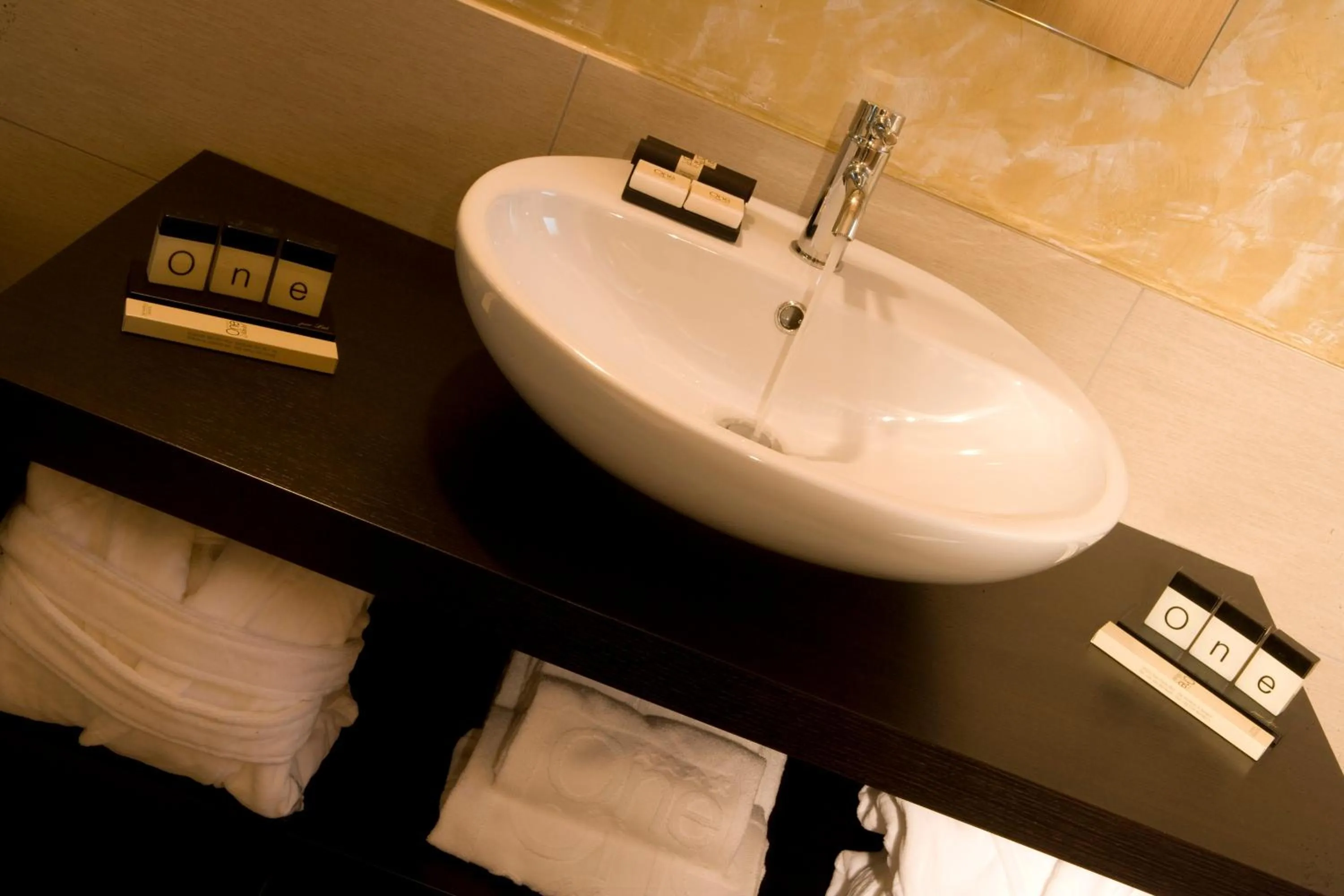 Bathroom in OneMhotel