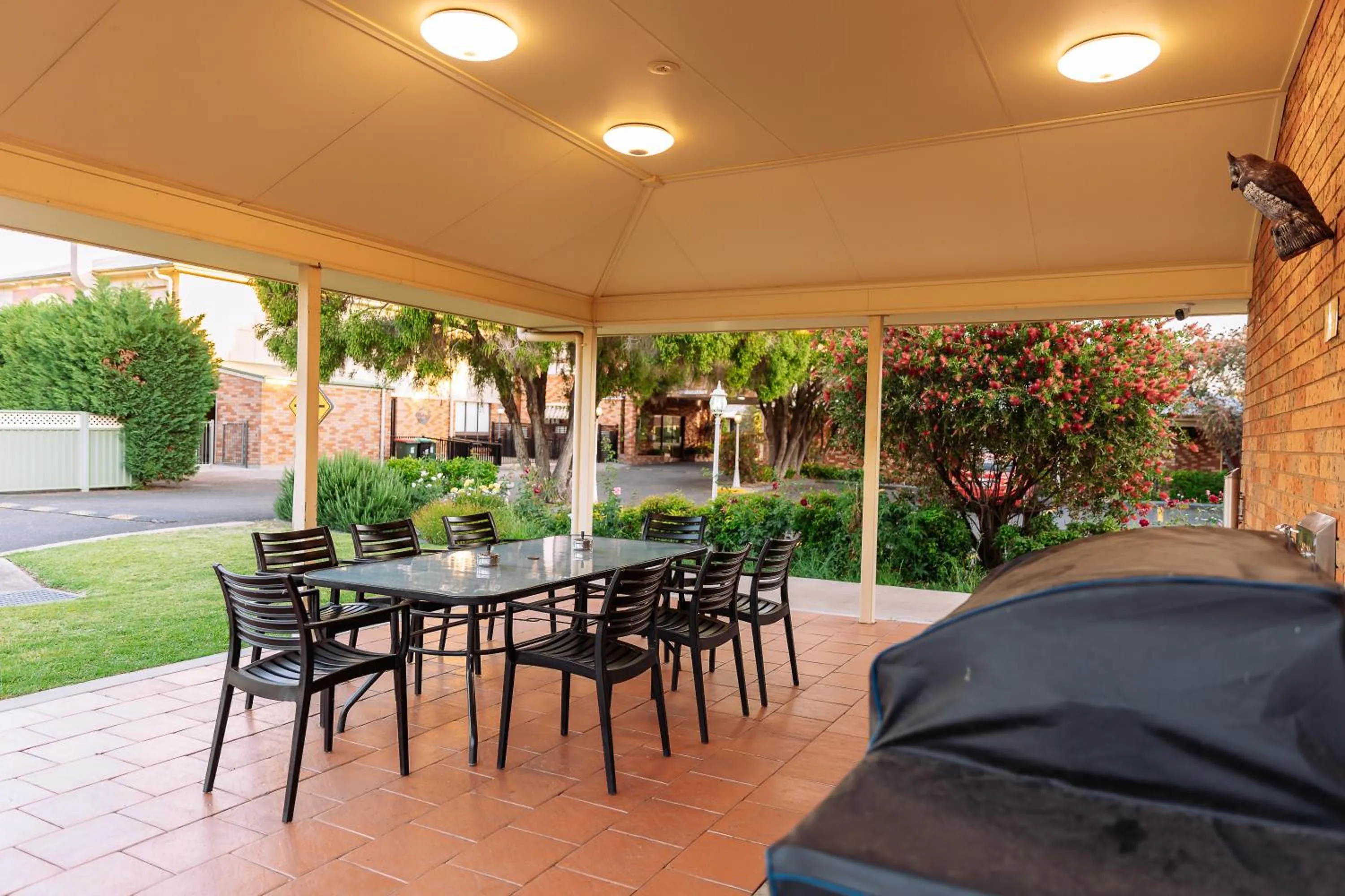 BBQ facilities in Scone Motor Inn & Apartments