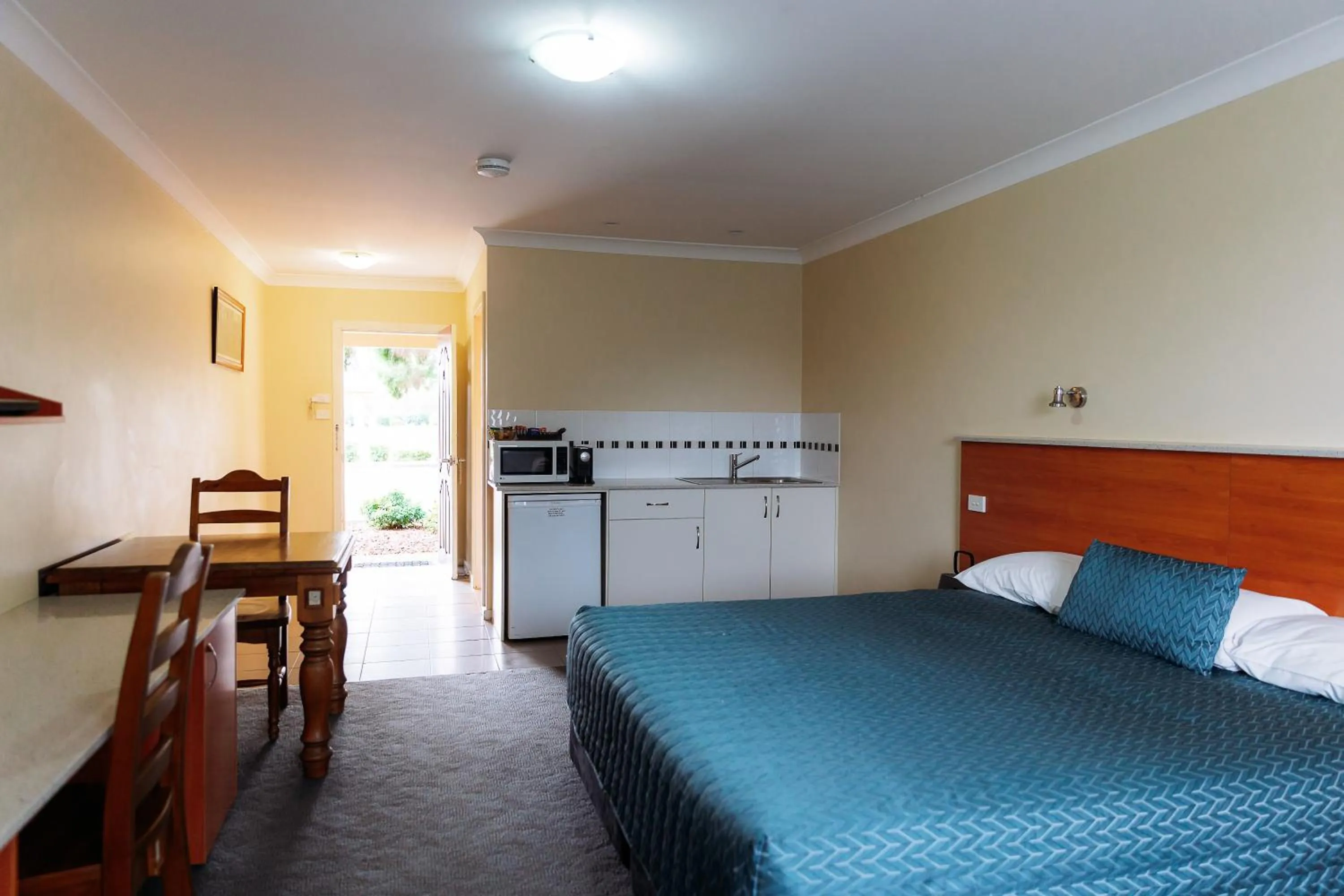 Bed in Scone Motor Inn & Apartments