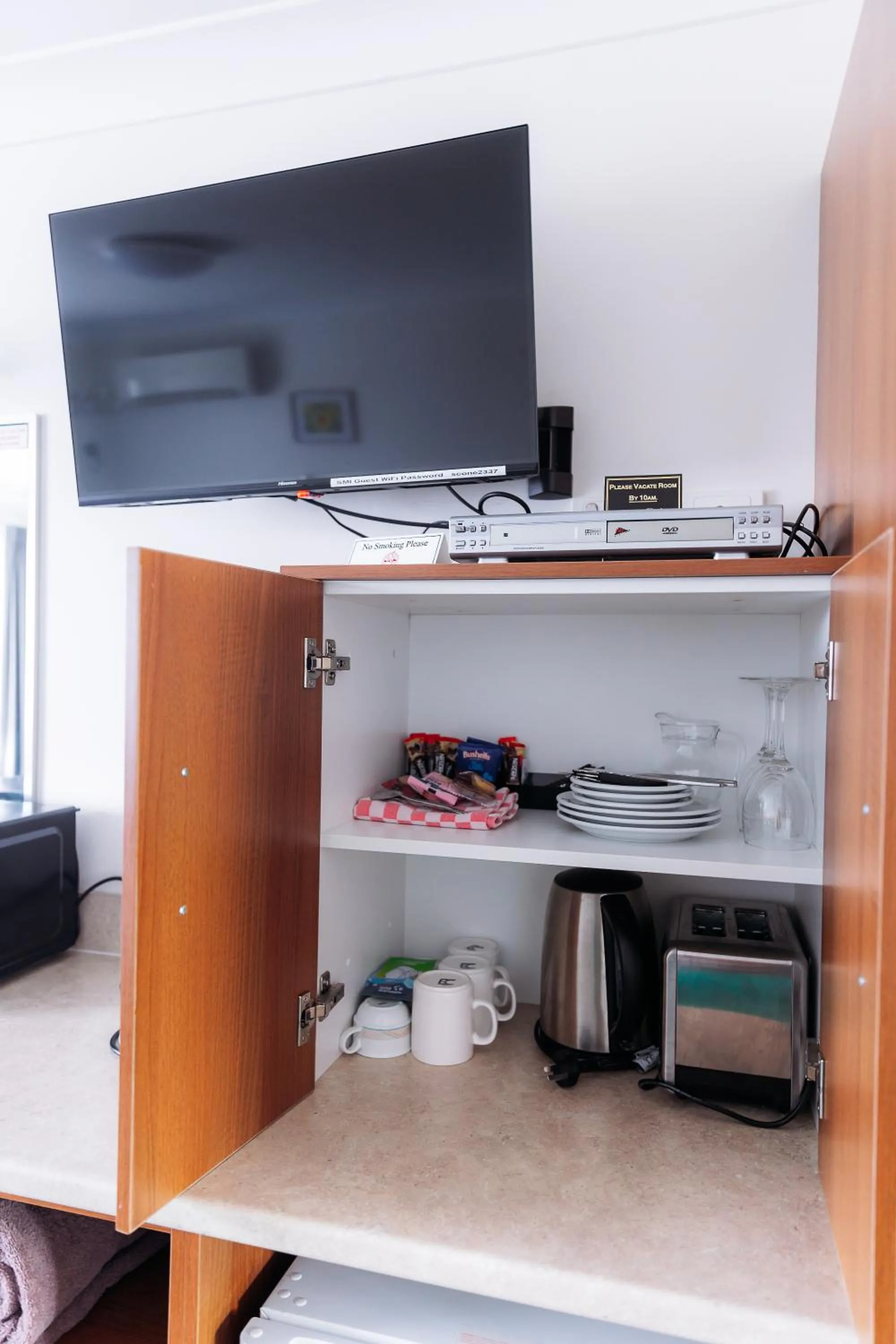 TV and multimedia in Scone Motor Inn & Apartments