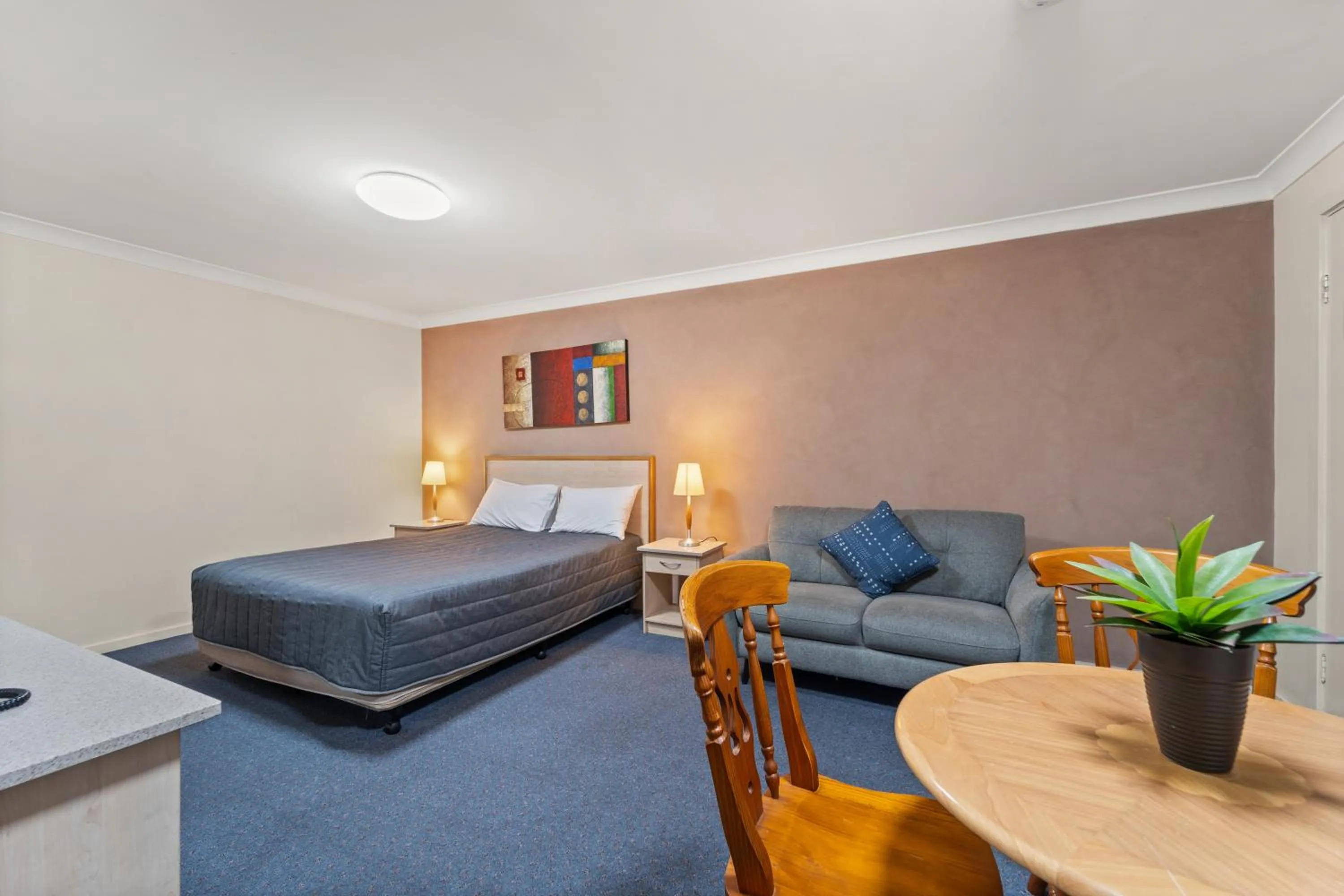 Bed in Golf Links Motel