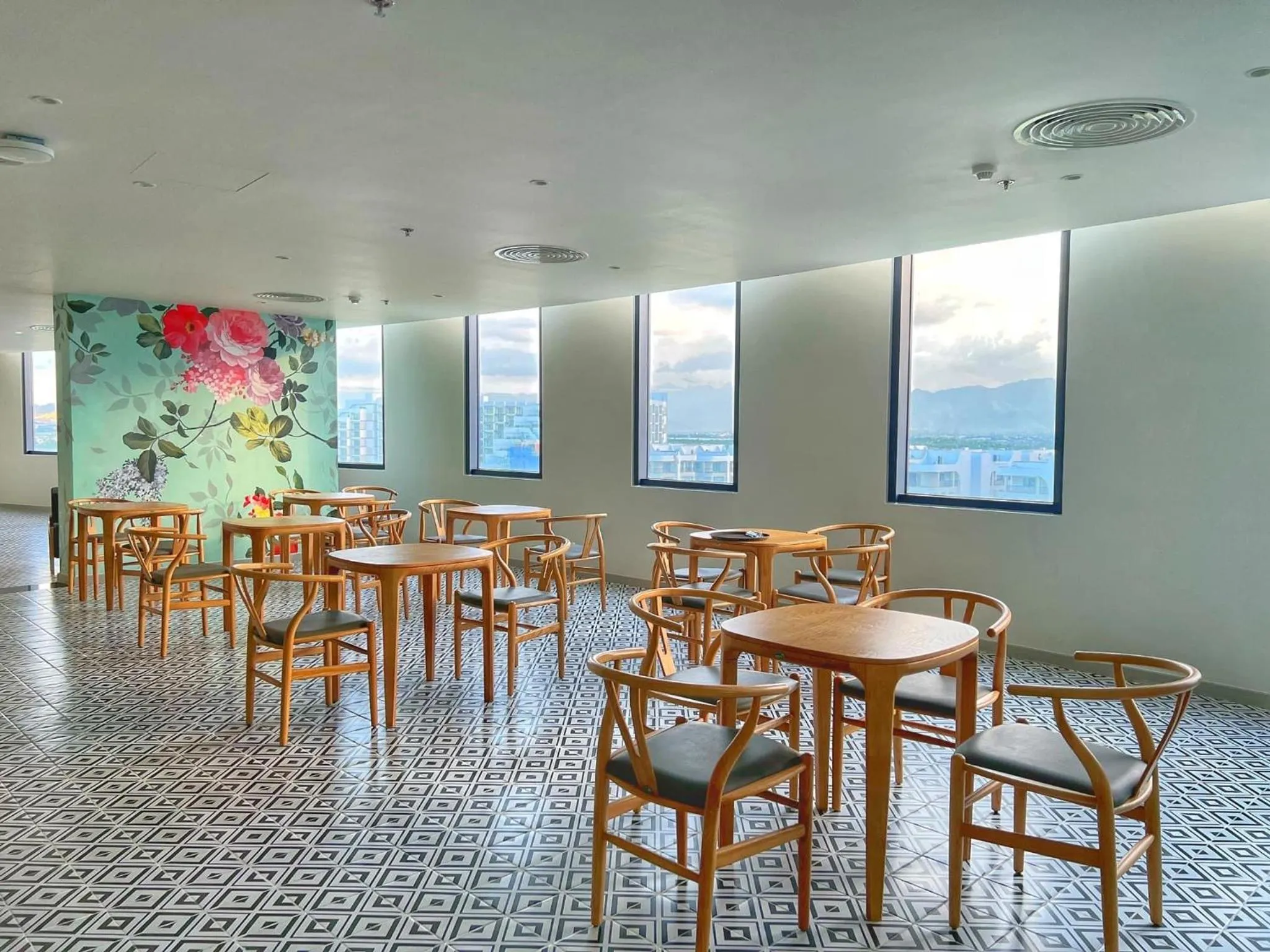 Seaview Cam Ranh Home